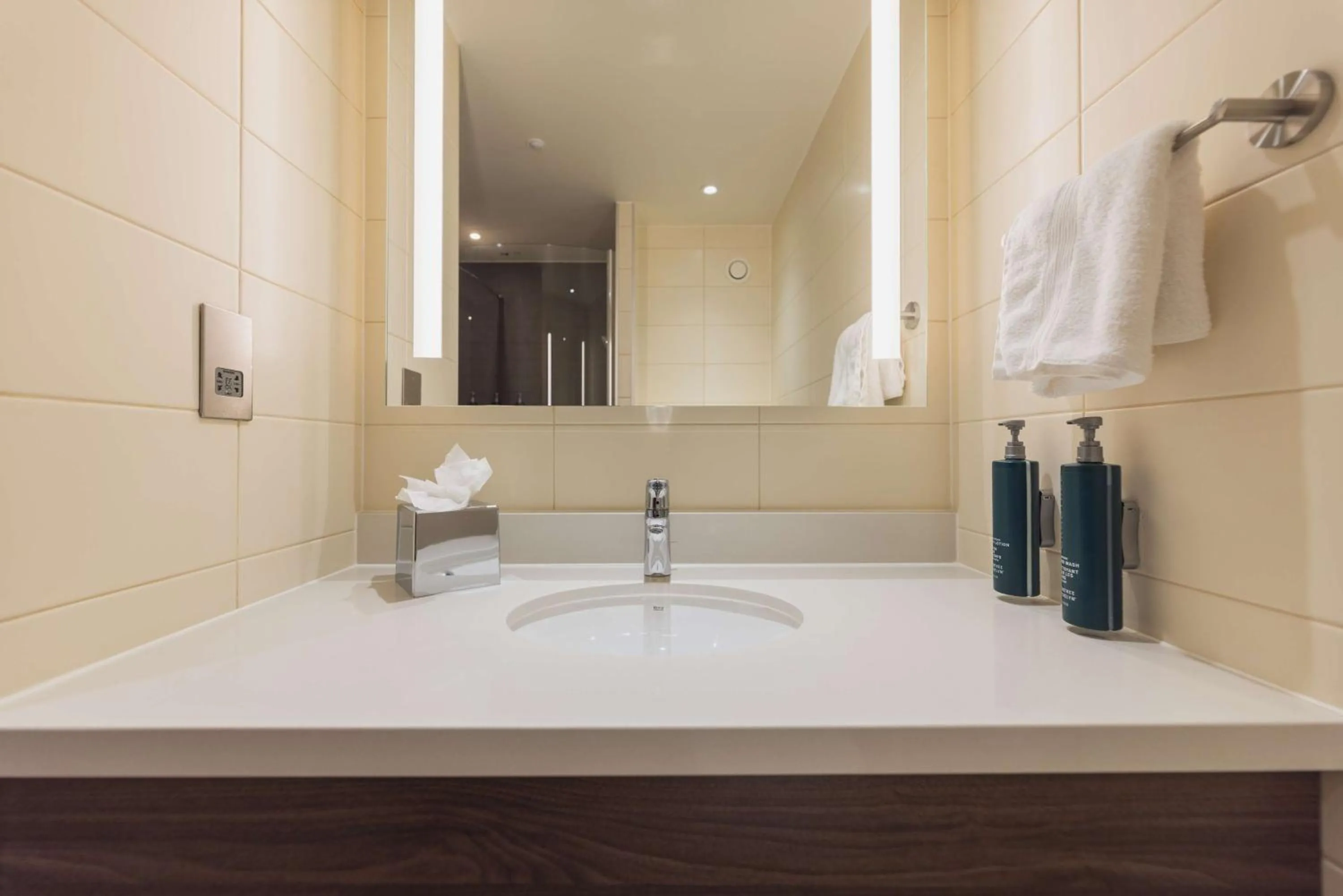 Toilet in Hilton Garden Inn Birmingham Airport Uk