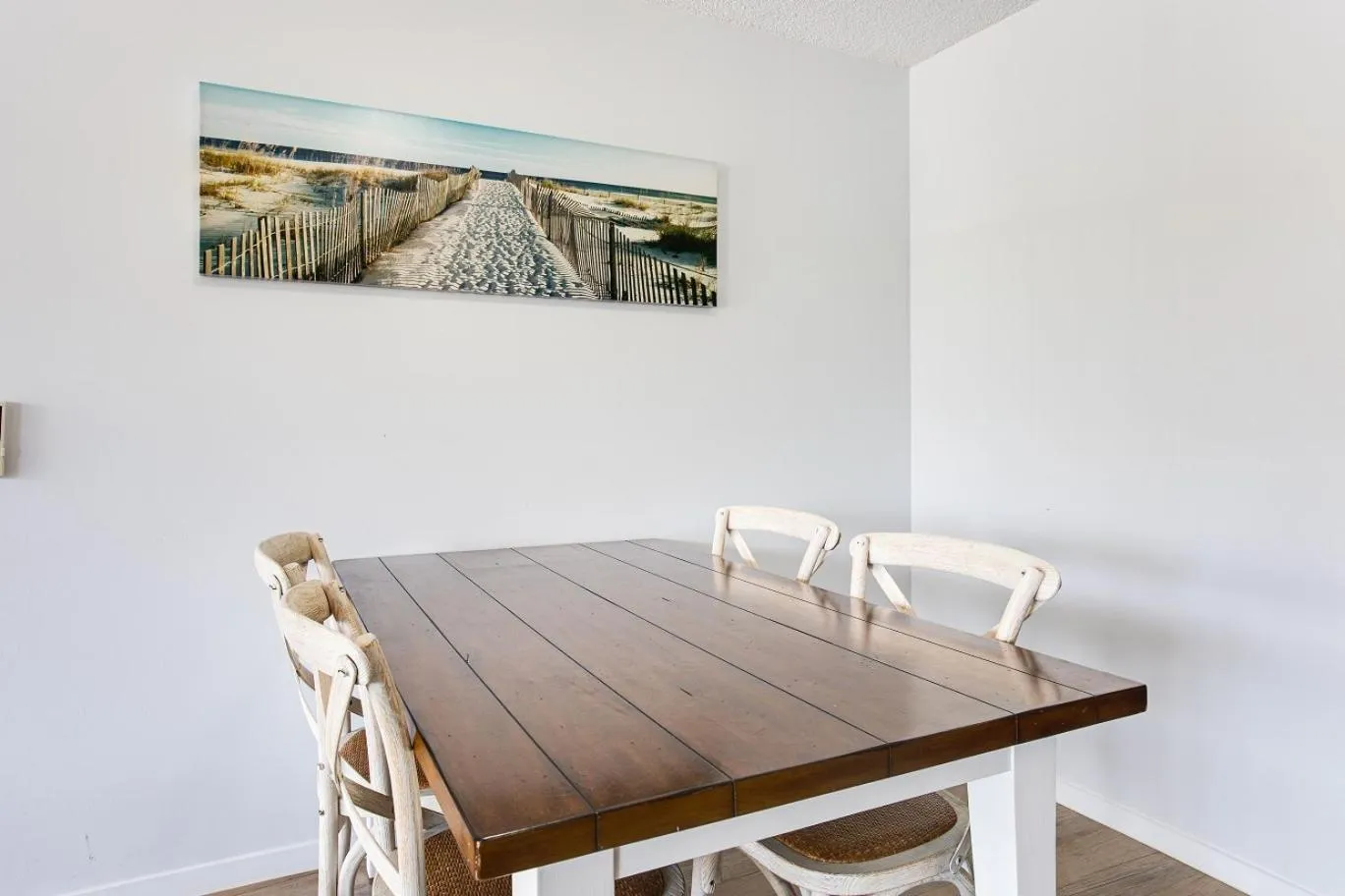 Dining area in Coral Sea Apartments