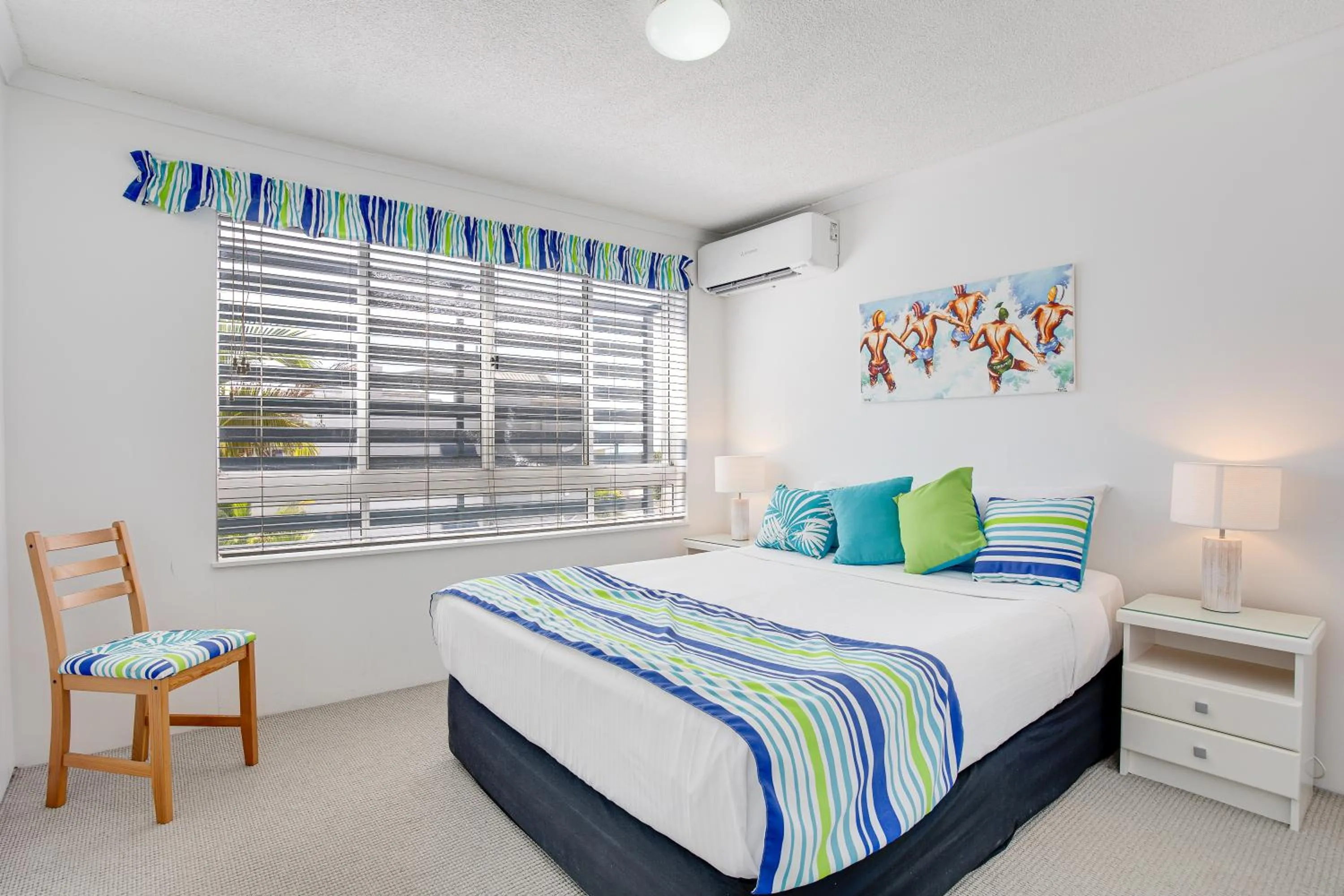 Bedroom, Bed in Coral Sea Apartments