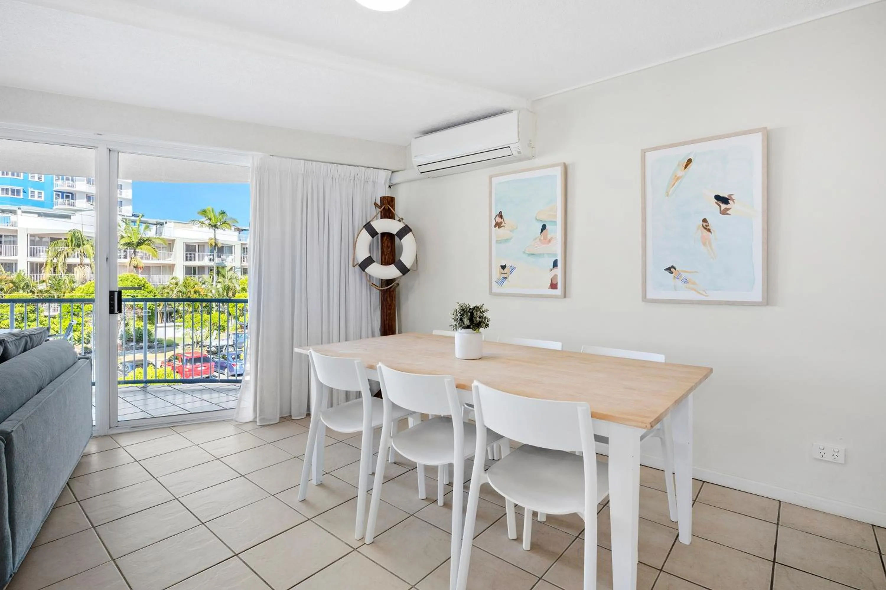Dining area in Coral Sea Apartments