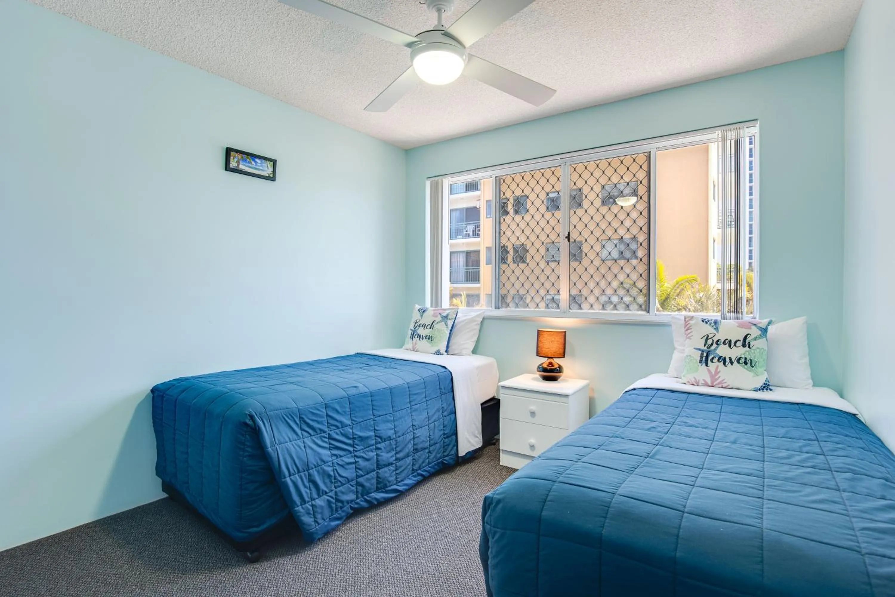 Bedroom, Bed in Coral Sea Apartments