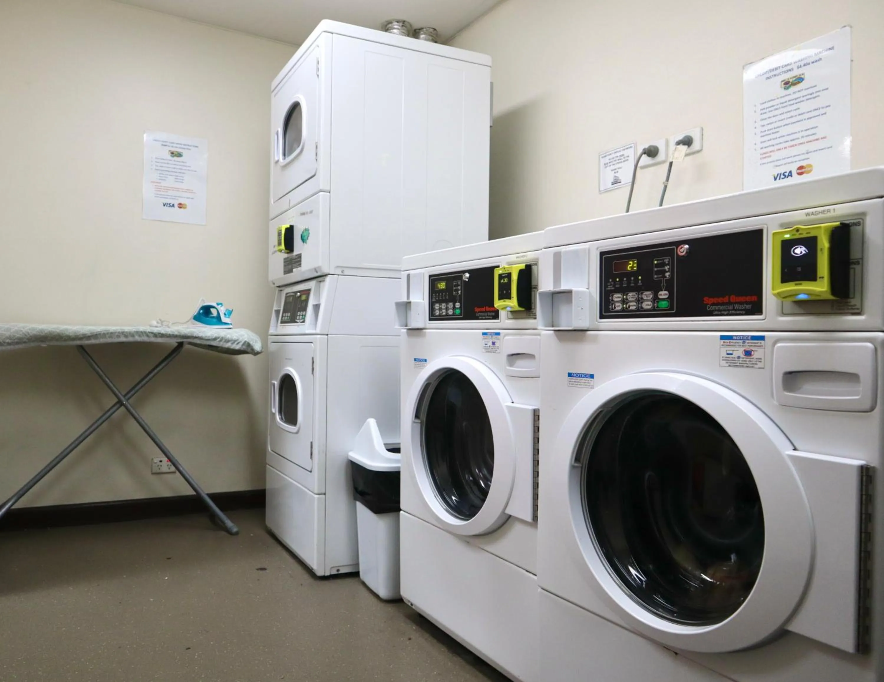 laundry in Melbourne City Backpackers