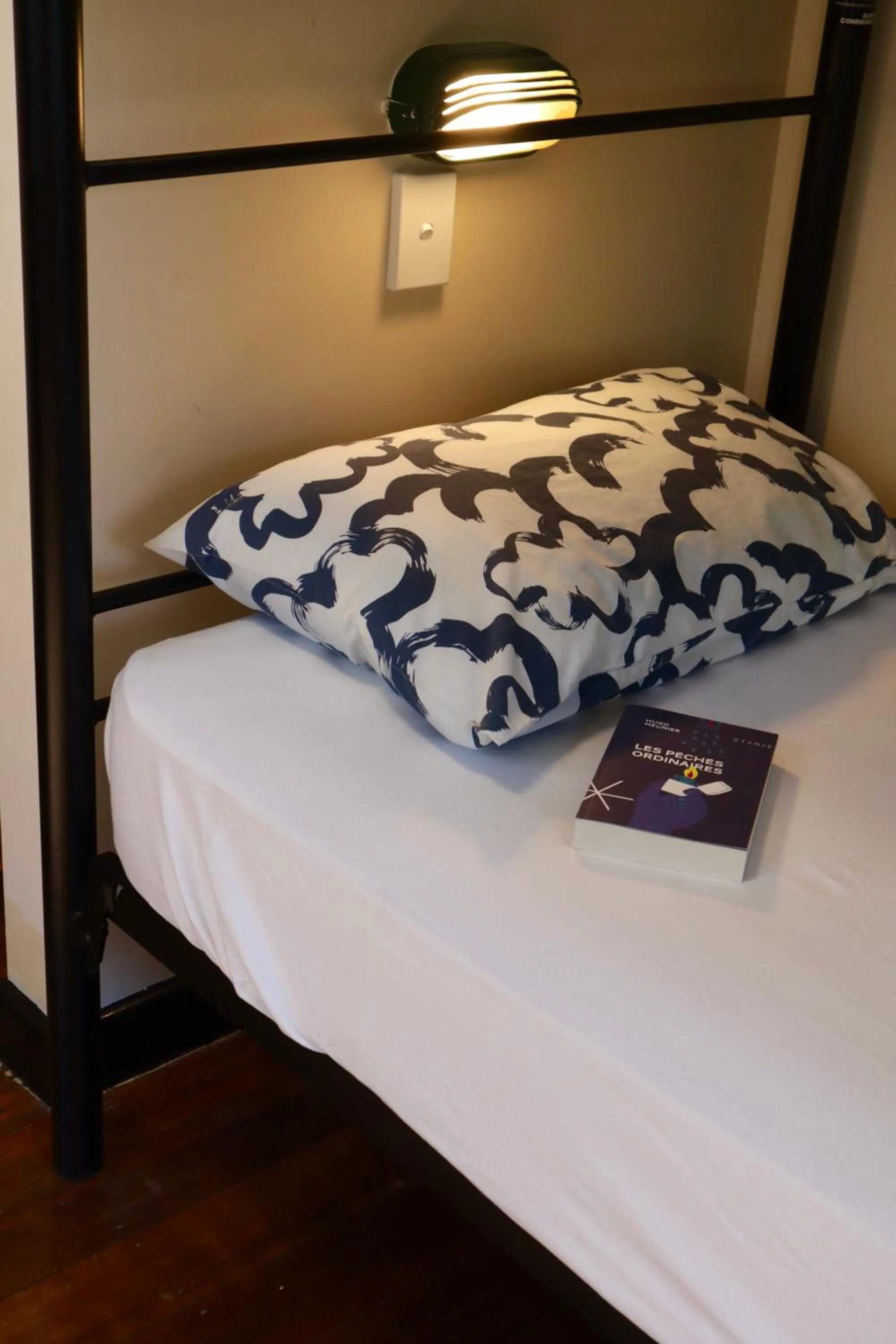 Bed in Melbourne City Backpackers