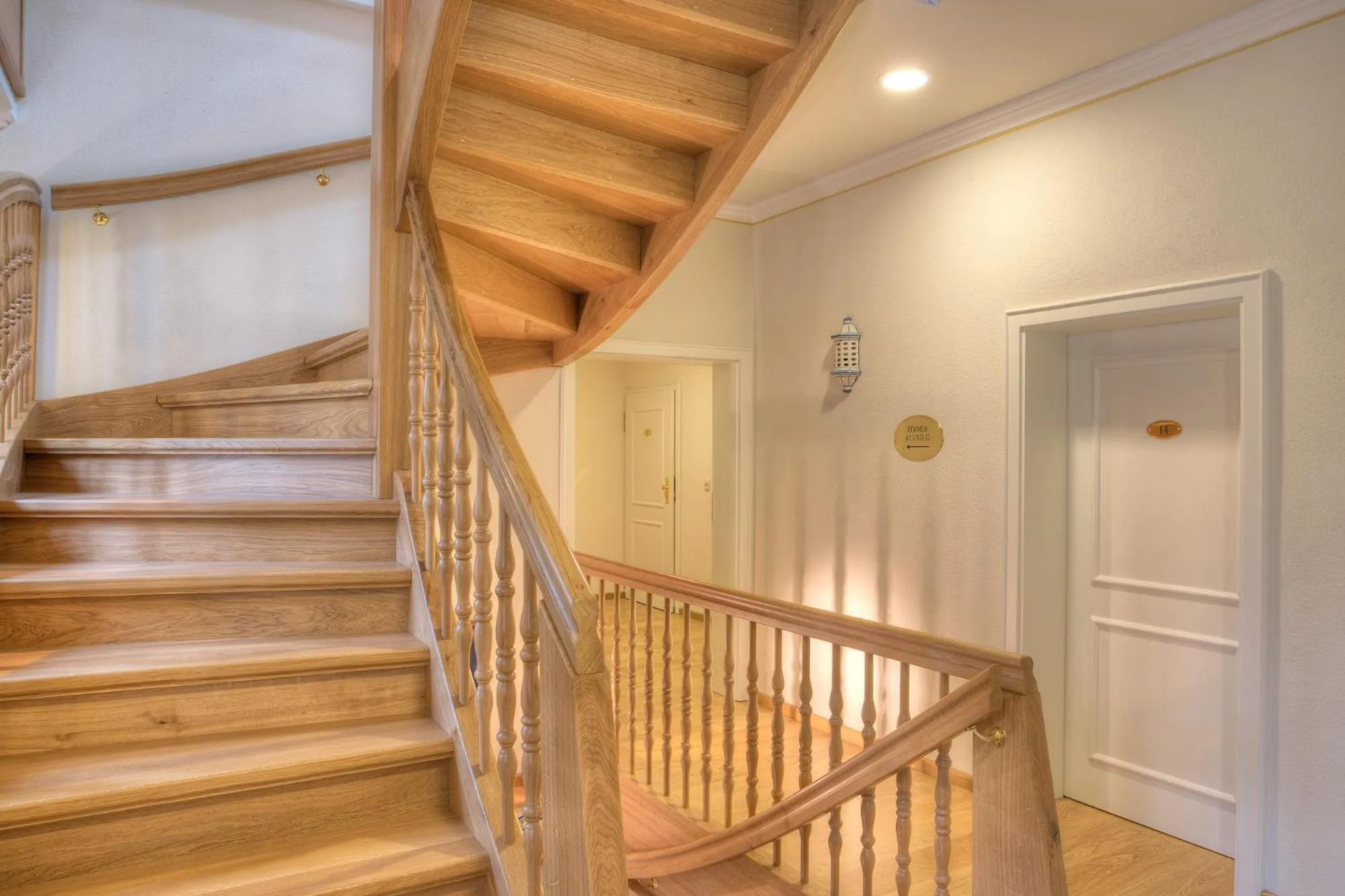 Text overlay in Urlaubsresidenz Marstall und Kanzlei im Schlossensemble