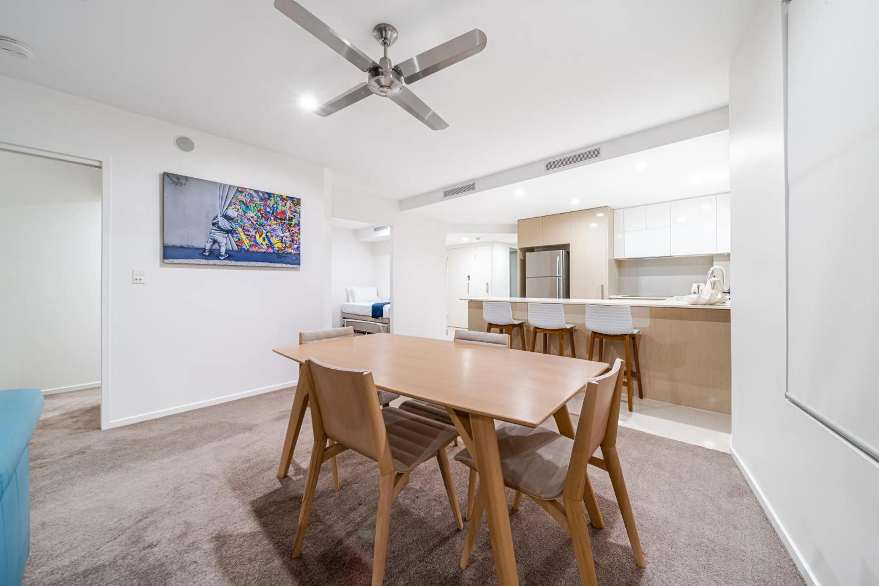 Dining area in Beach on Sixth