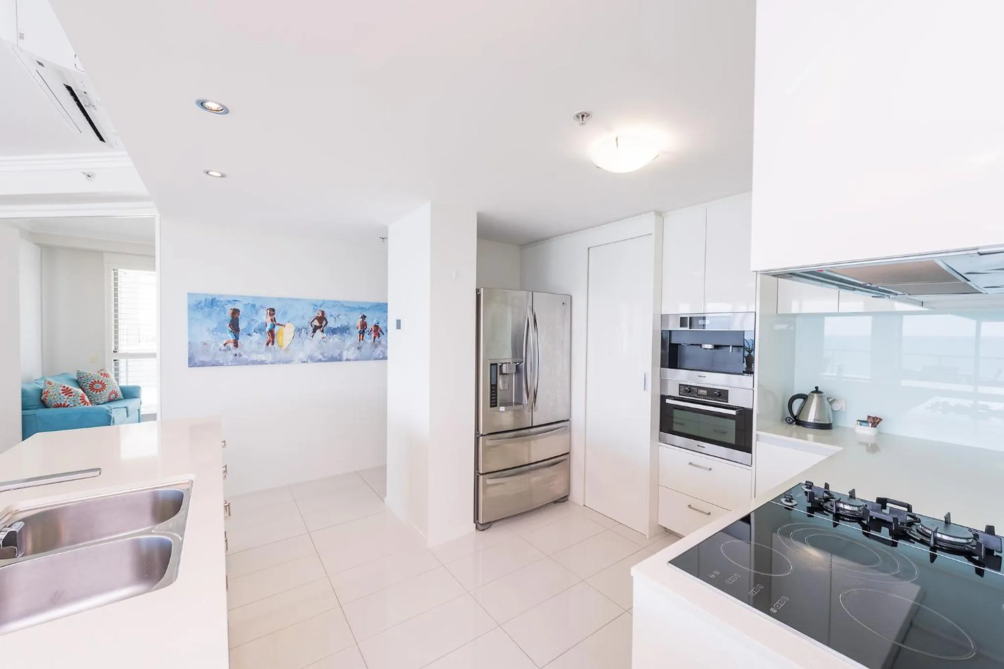 Kitchen or kitchenette in Beach on Sixth