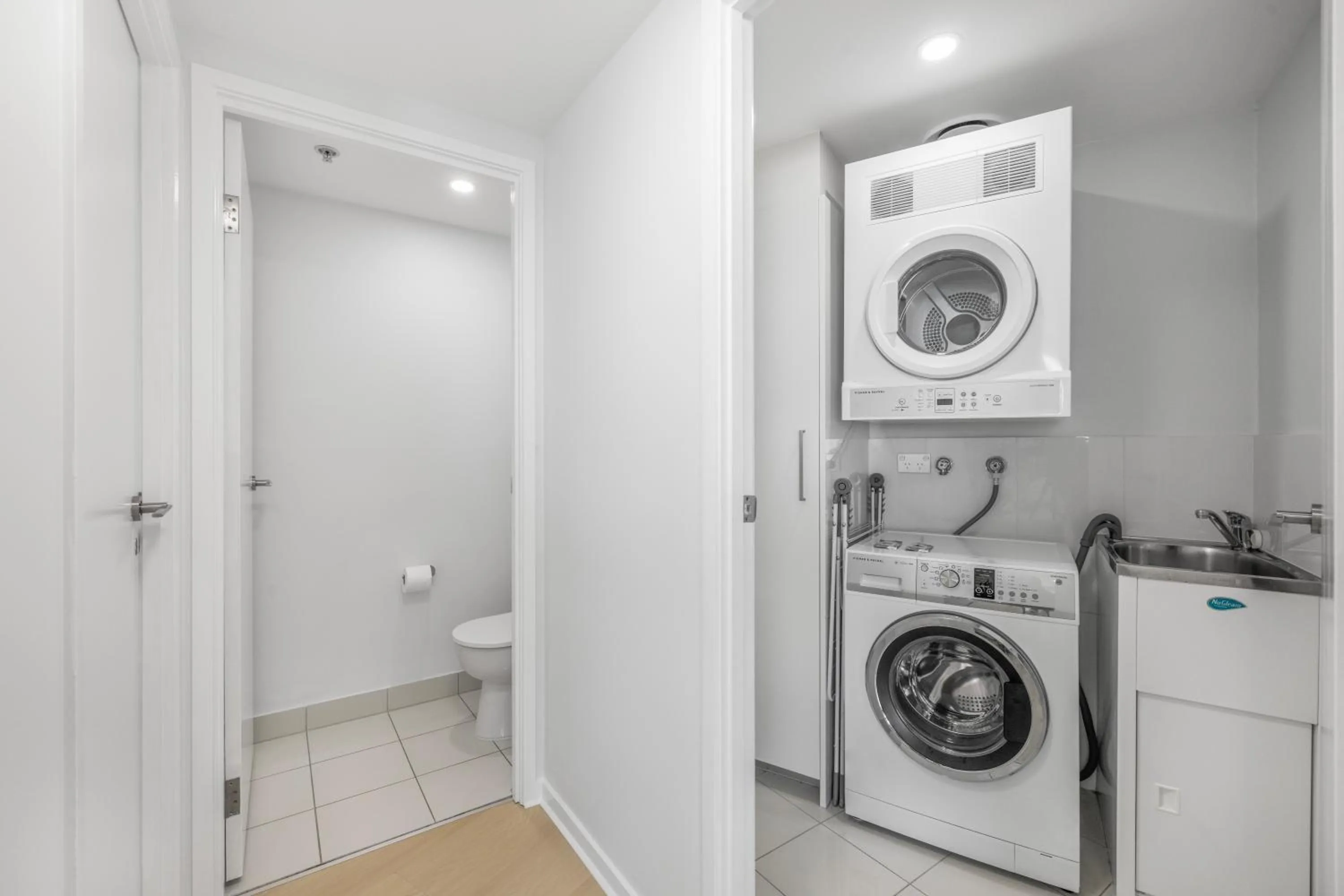 laundry in Beach on Sixth