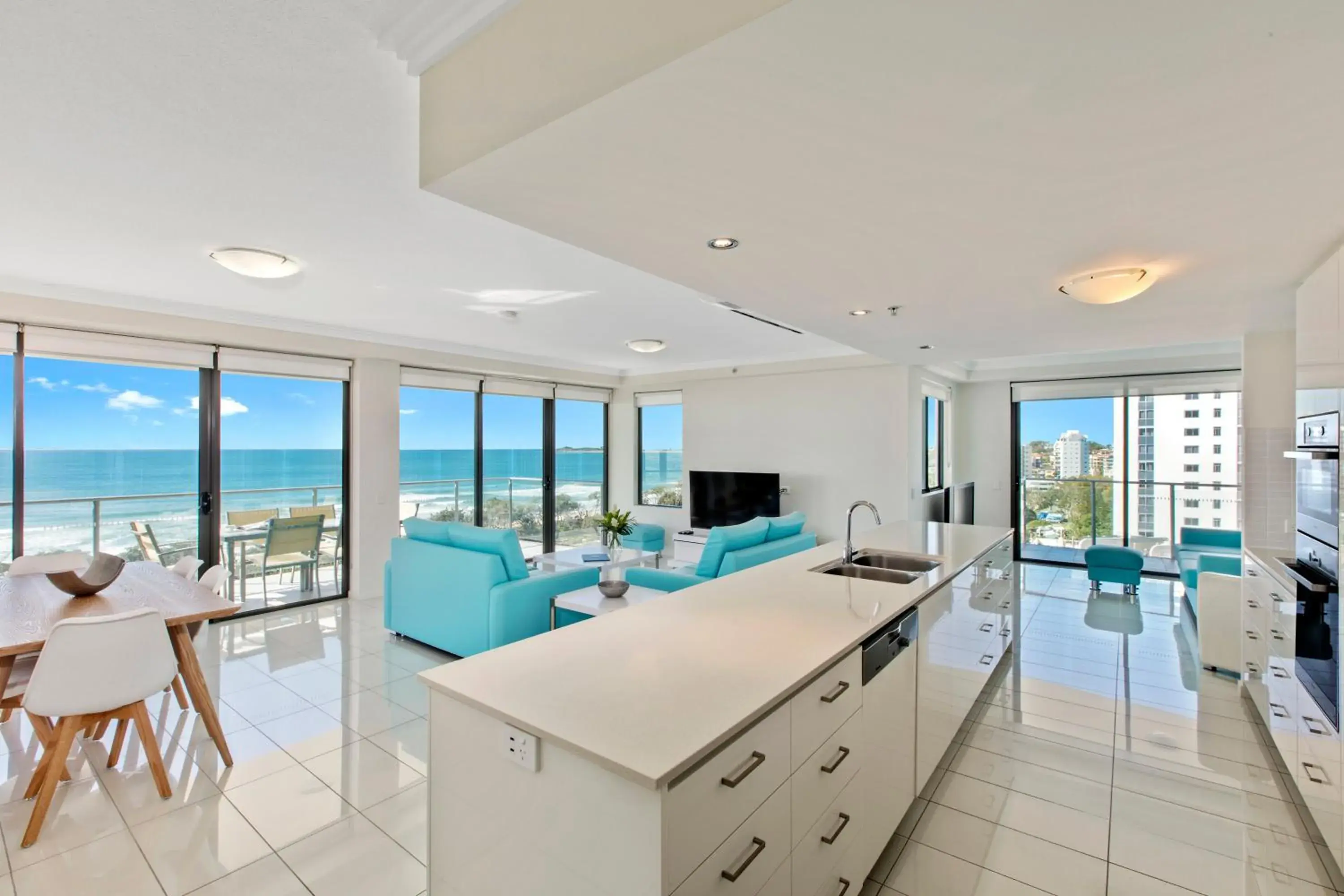 Two Bedroom Ocean View Superior High Floor Apartment in Beach on Sixth Two Bedroom Ocean View Superior High Floor Apartment in Beach on Sixth