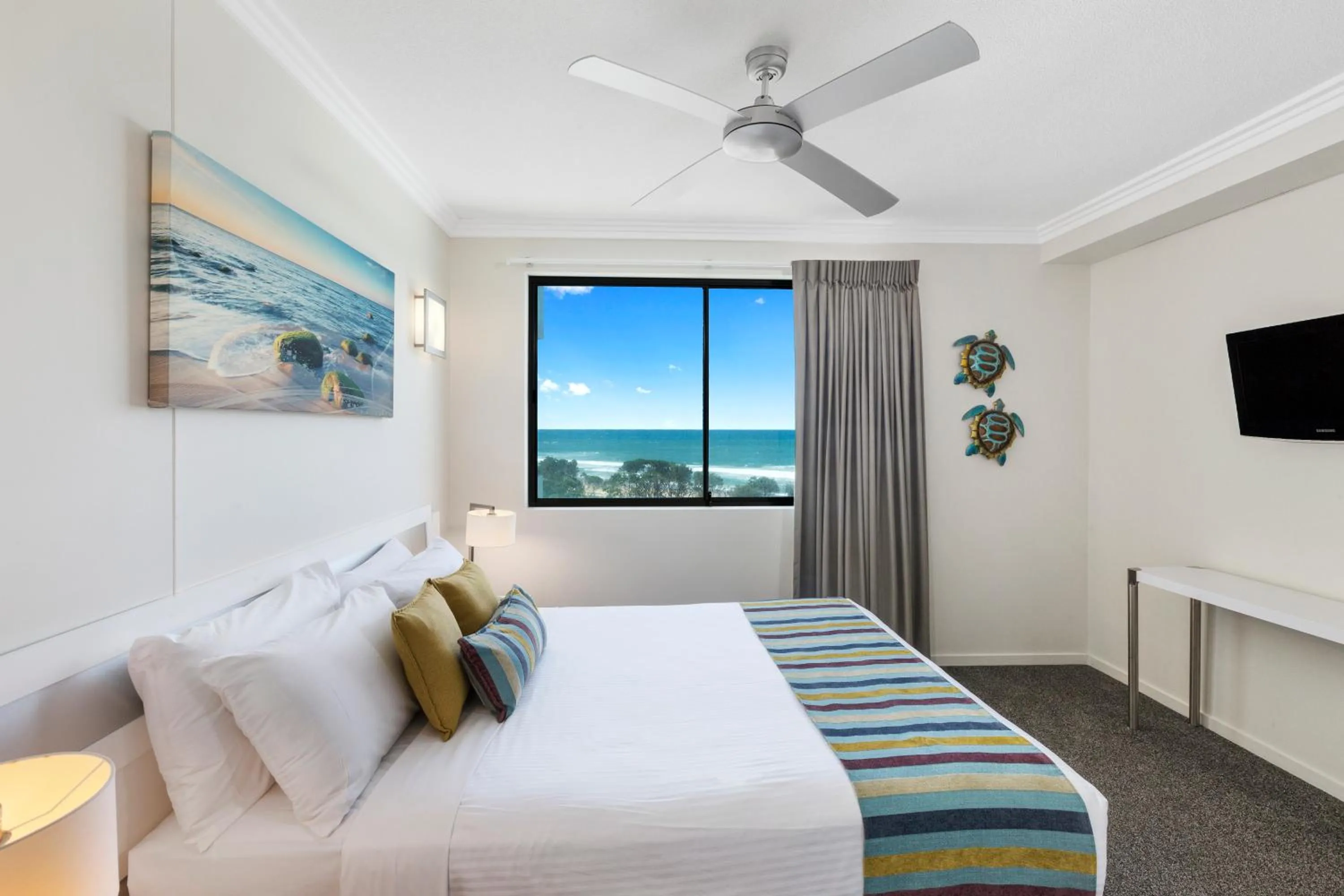 Bed in Beach on Sixth