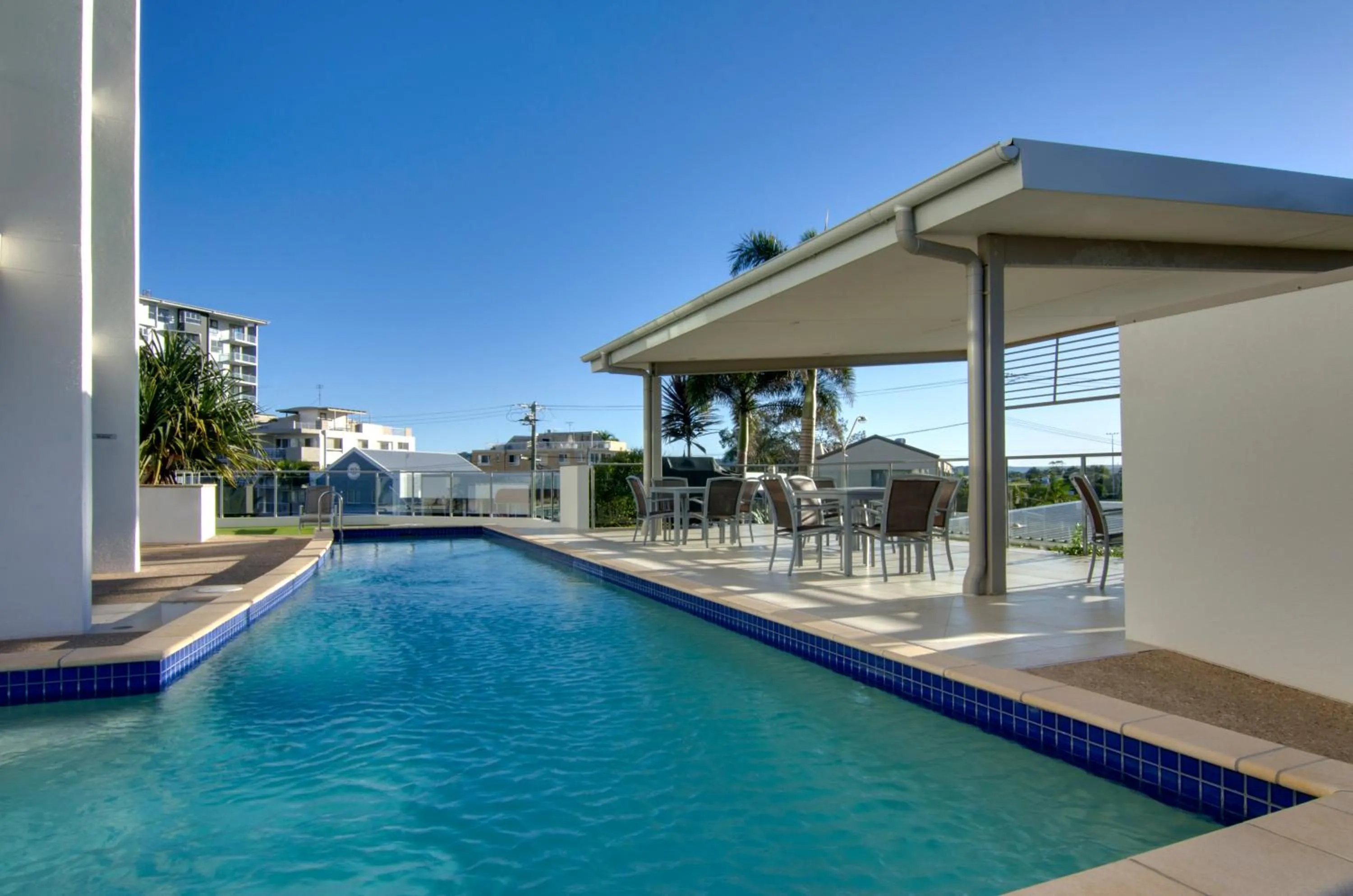 Swimming pool in Beach on Sixth