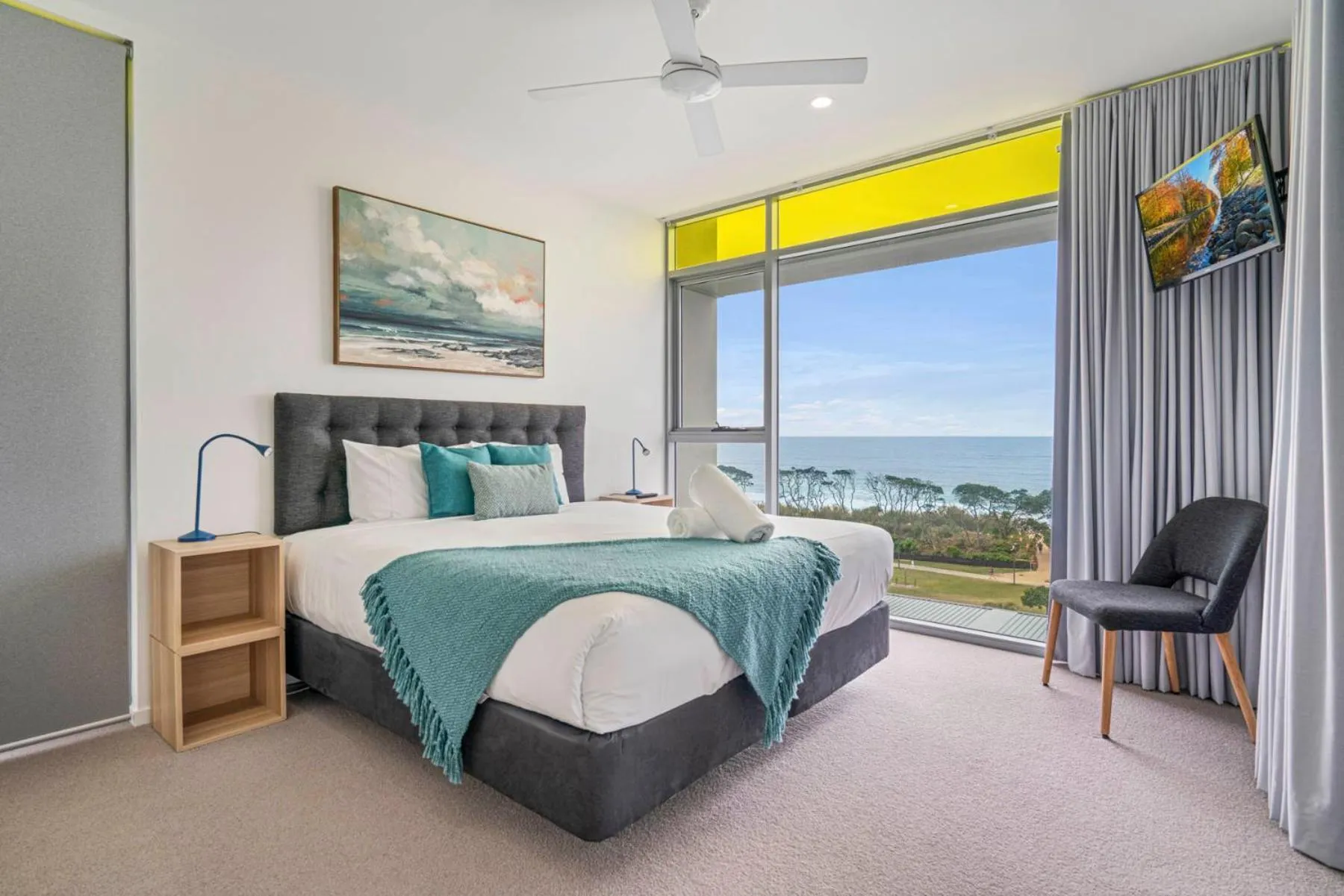 Photo of the whole room, Bed in Beach on Sixth