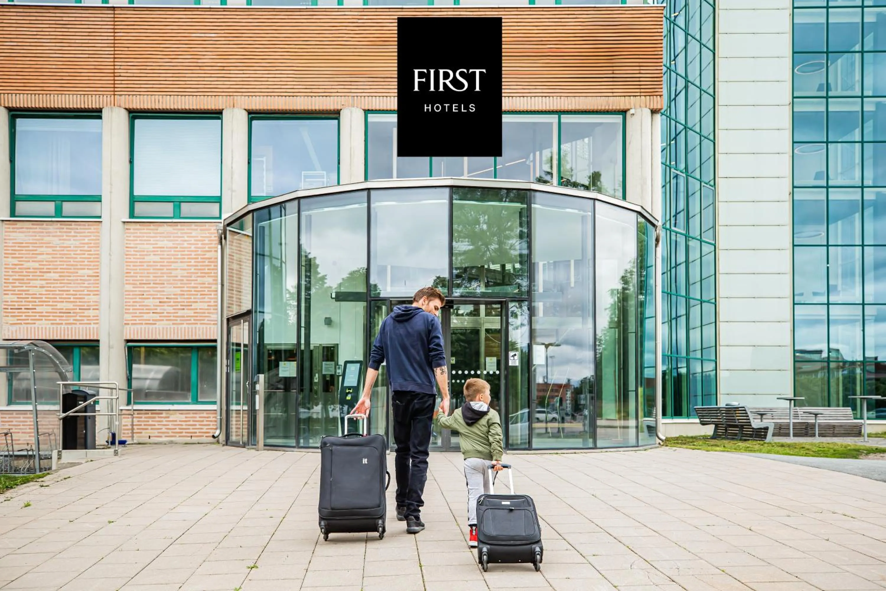 Facade/entrance in First Hotel Stockholm North