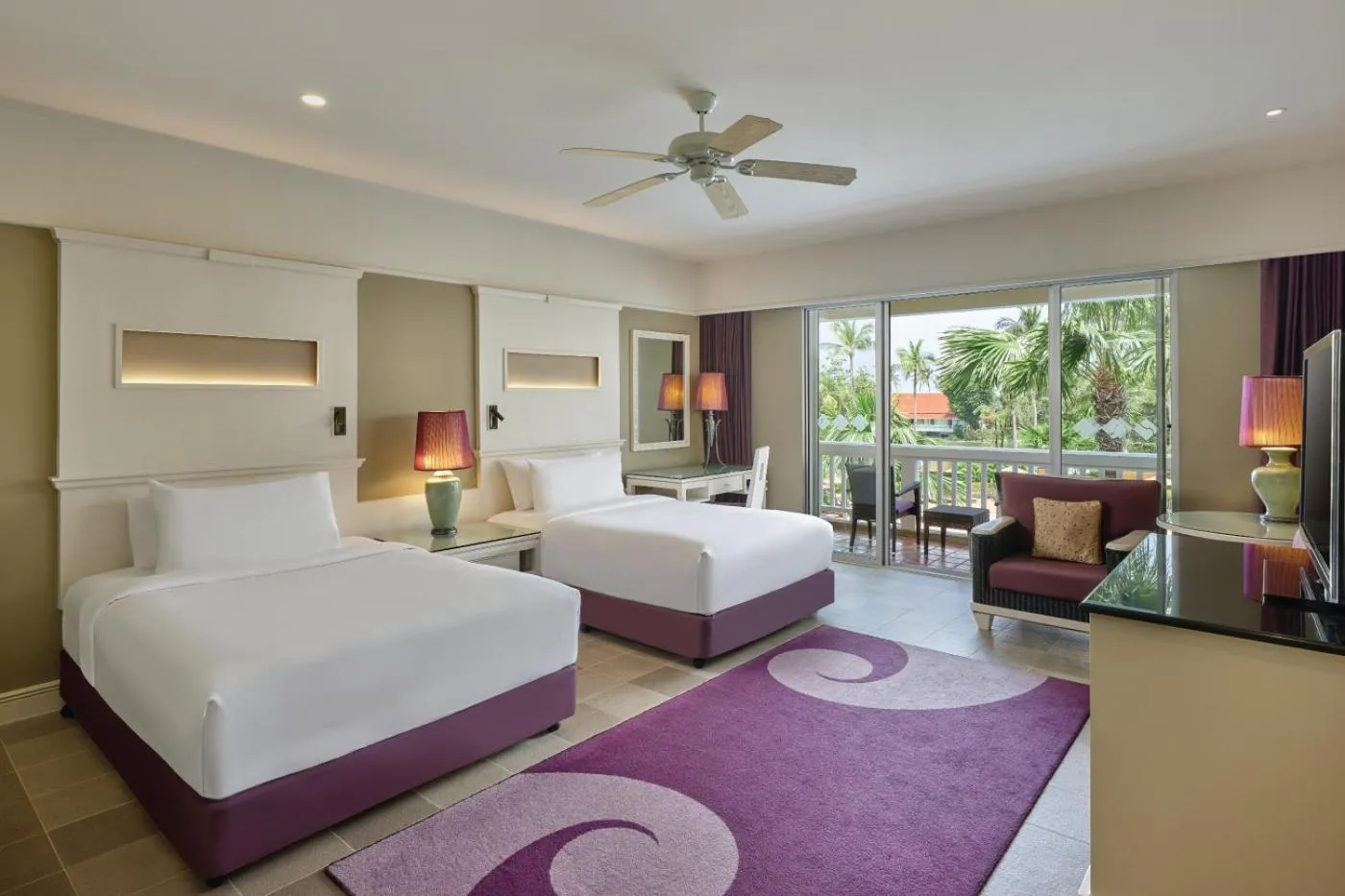 Photo of the whole room, Bed in Angsana Laguna Phuket