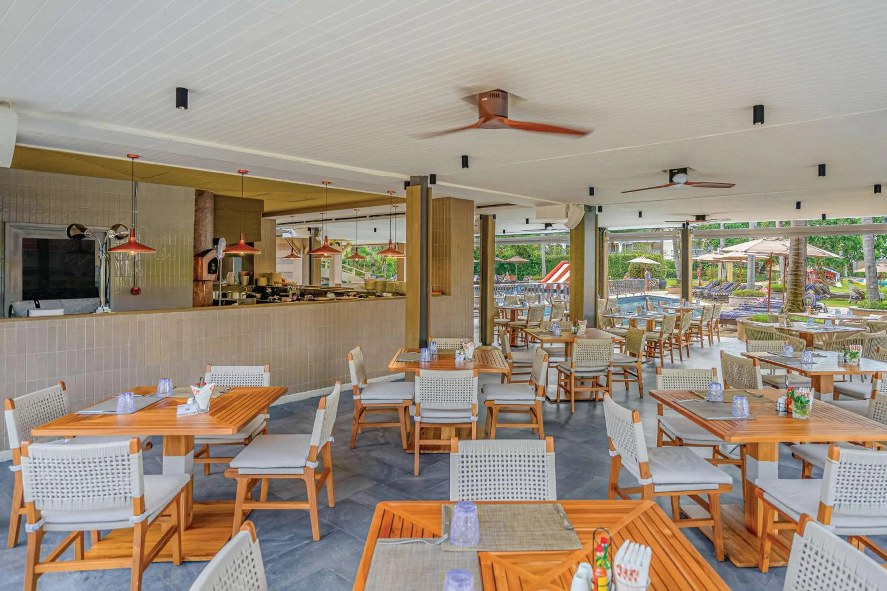 Restaurant/places to eat in Angsana Laguna Phuket