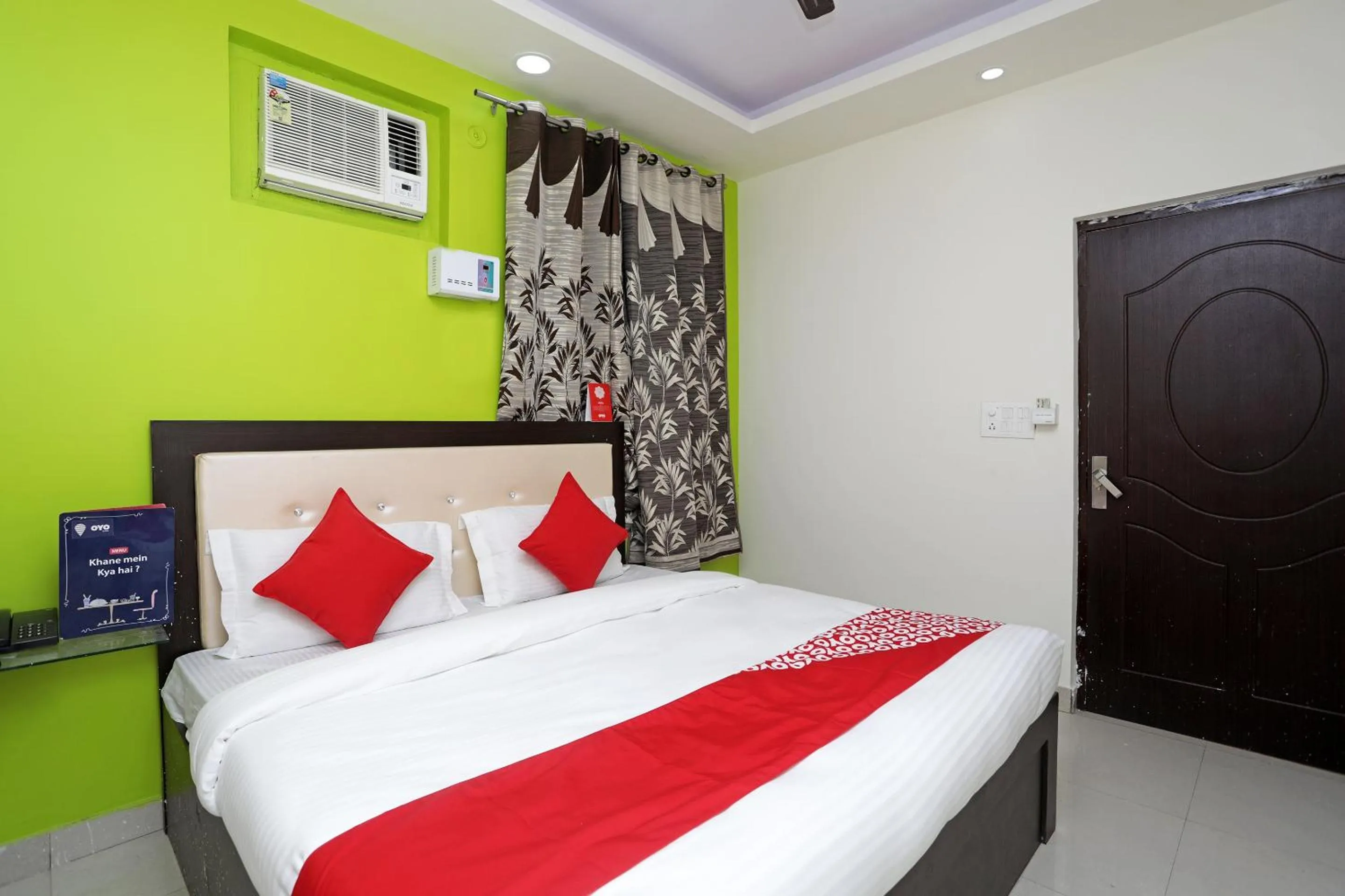 Bedroom, Bed in Super Hotel O Raj Palace