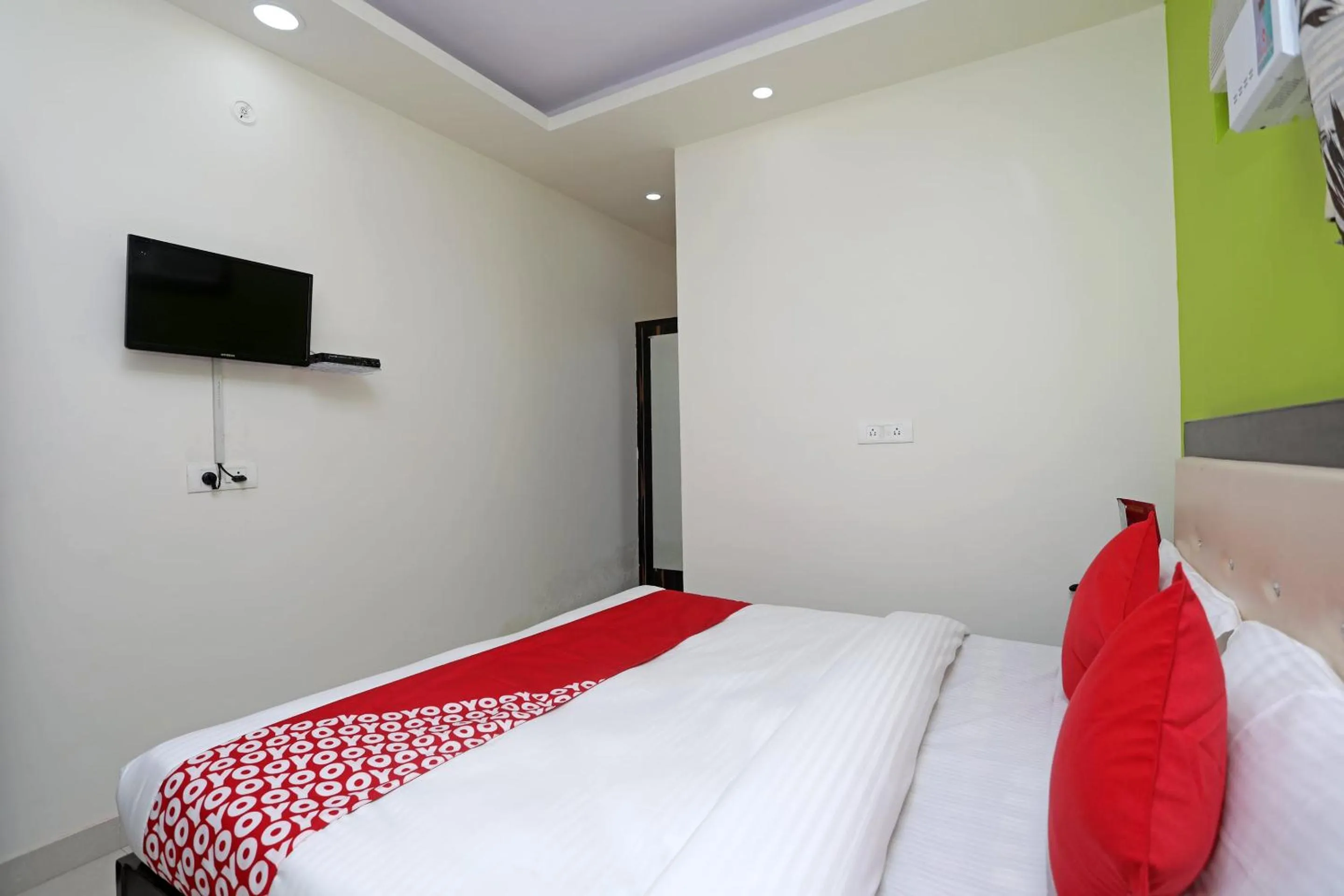 Bedroom, Bed in Super Hotel O Raj Palace