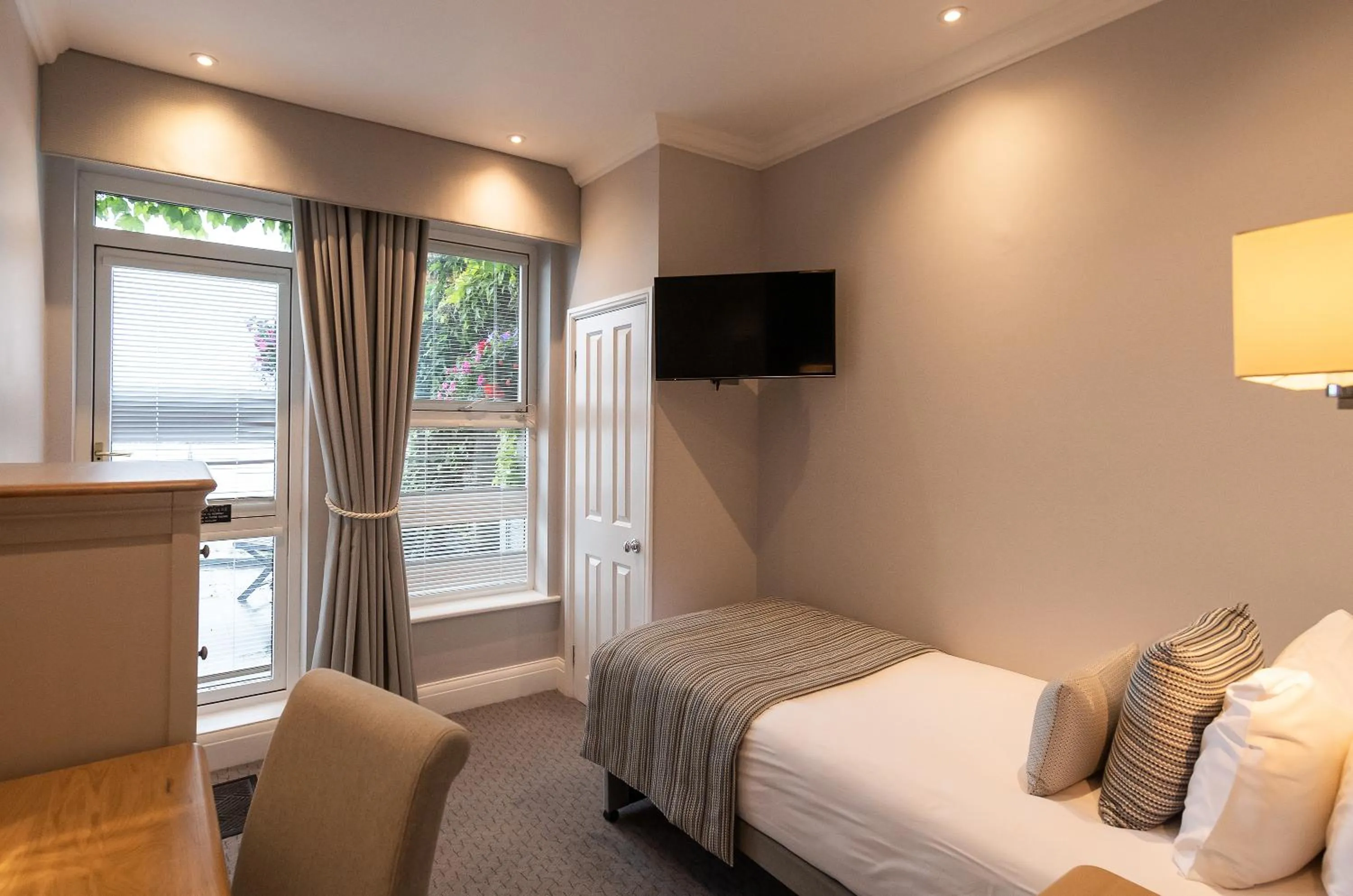 Bedroom, Bed in The Carlyon Bay Hotel and Spa
