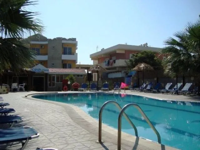 Facade/entrance in SunnySun Studios