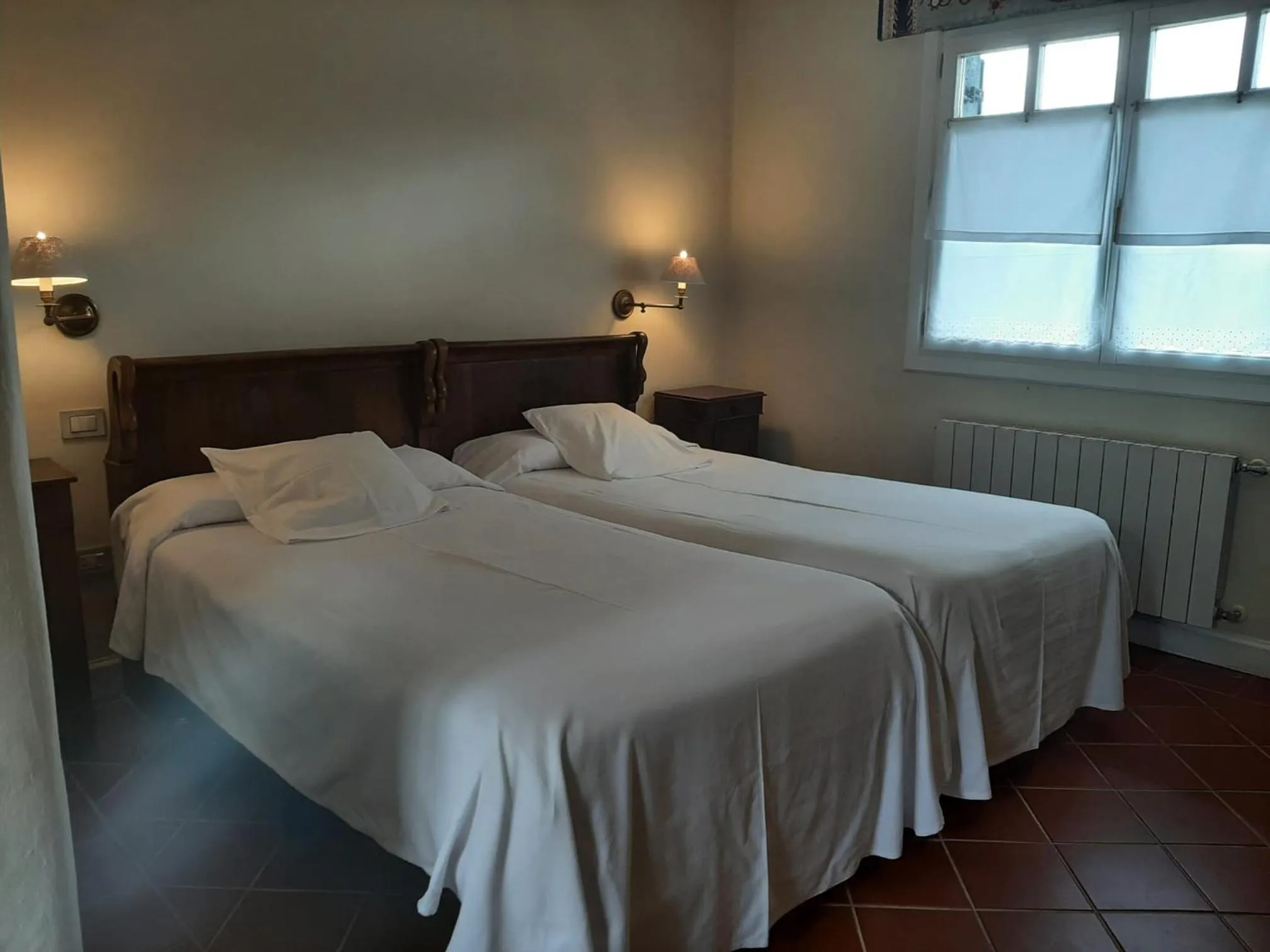 Bedroom, Bed in Hotel Ibarra Zalla