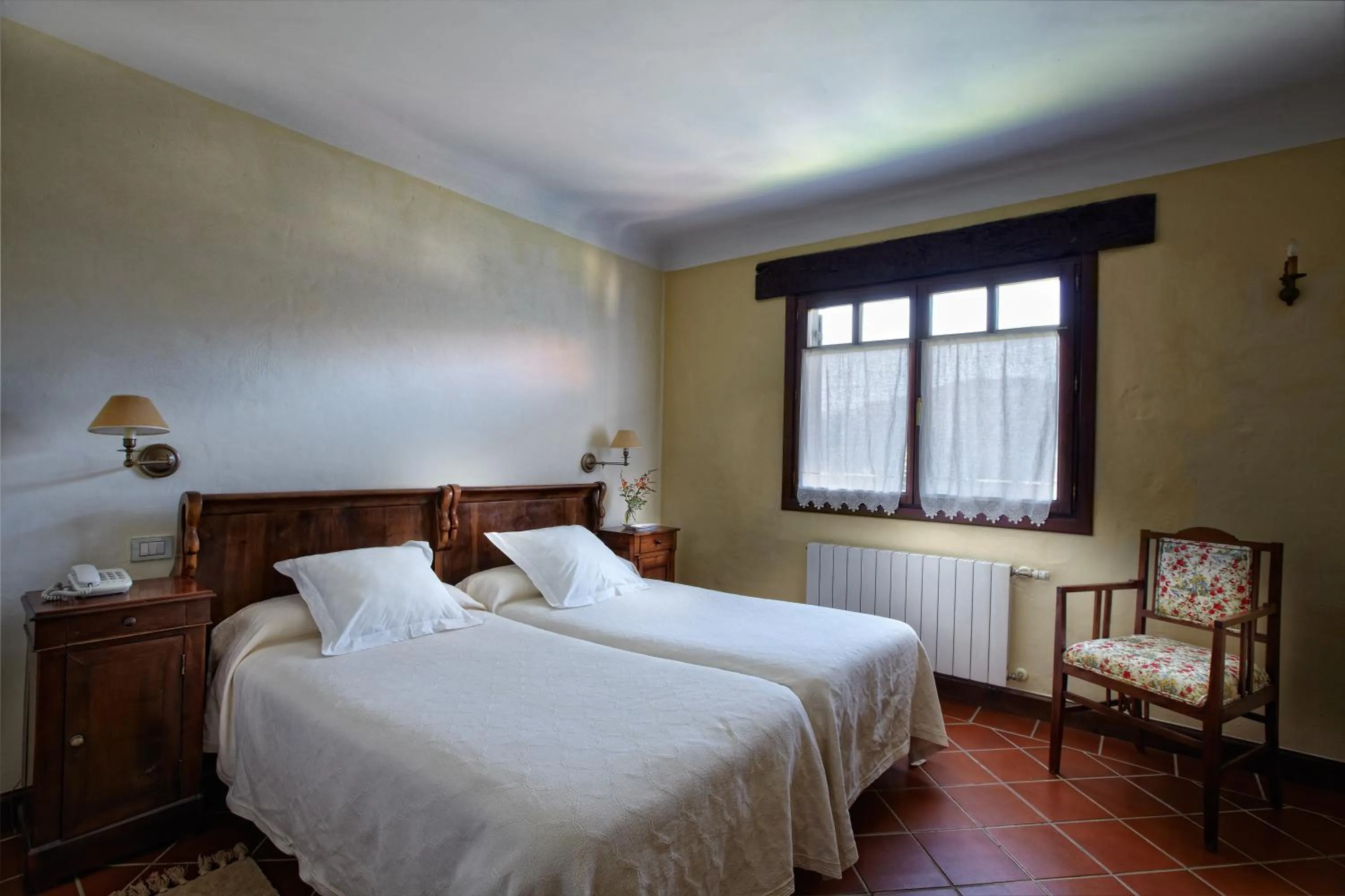 Photo of the whole room, Bed in Hotel Ibarra Zalla