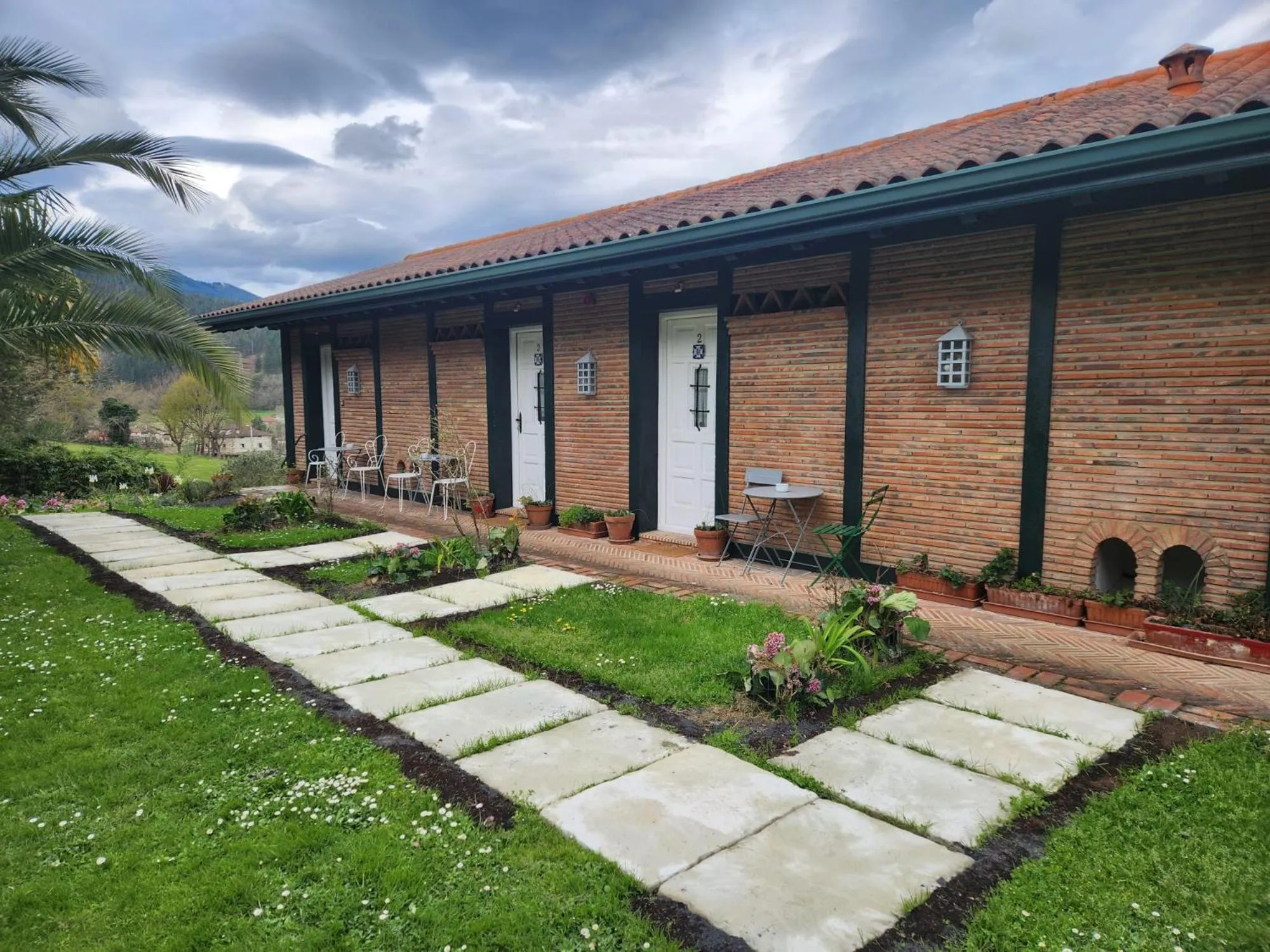 Garden view in Hotel Ibarra Zalla