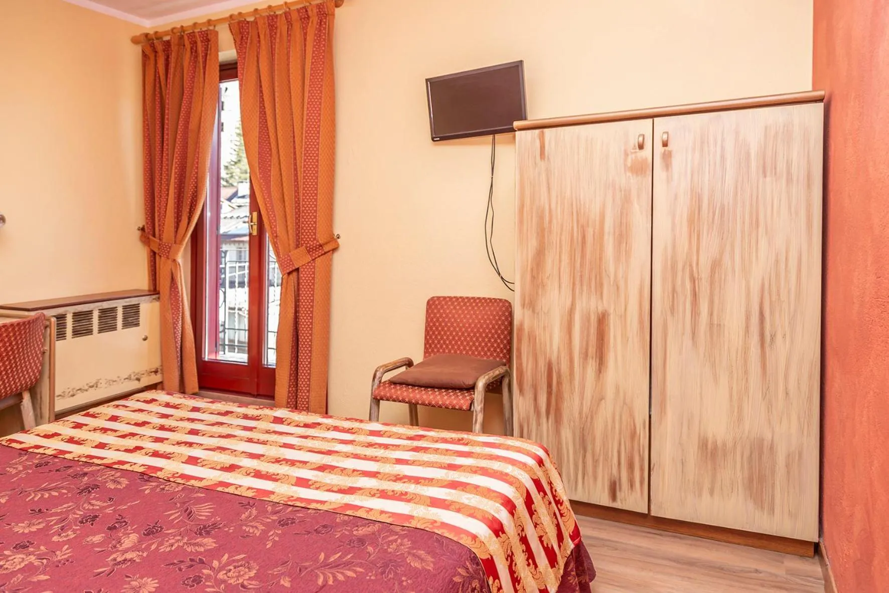 Bed in Hotel Chaberton