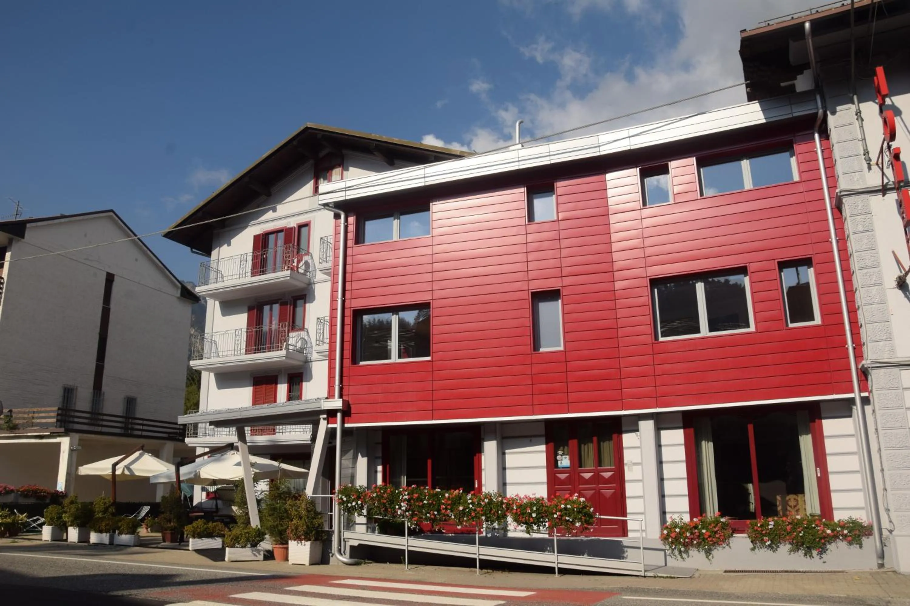 Facade/entrance in Hotel Chaberton