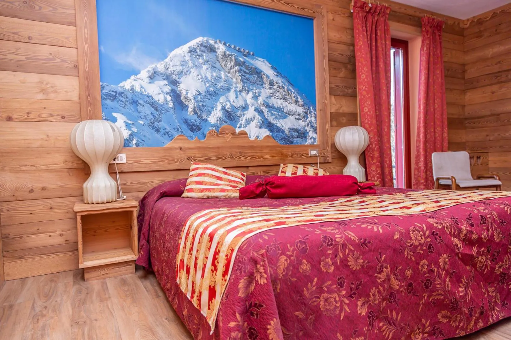 Bed in Hotel Chaberton