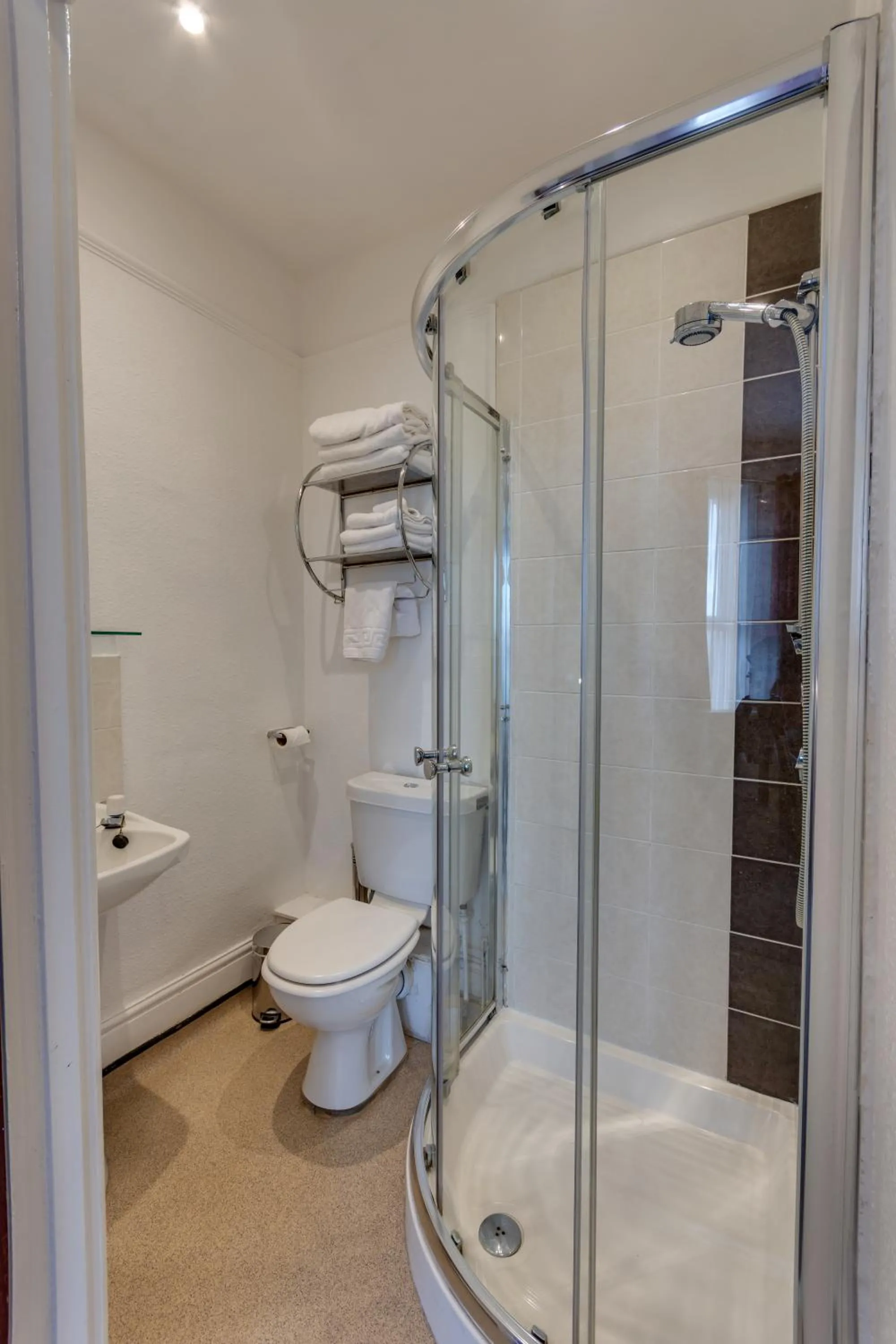 Bathroom in The Sportsview Guest House