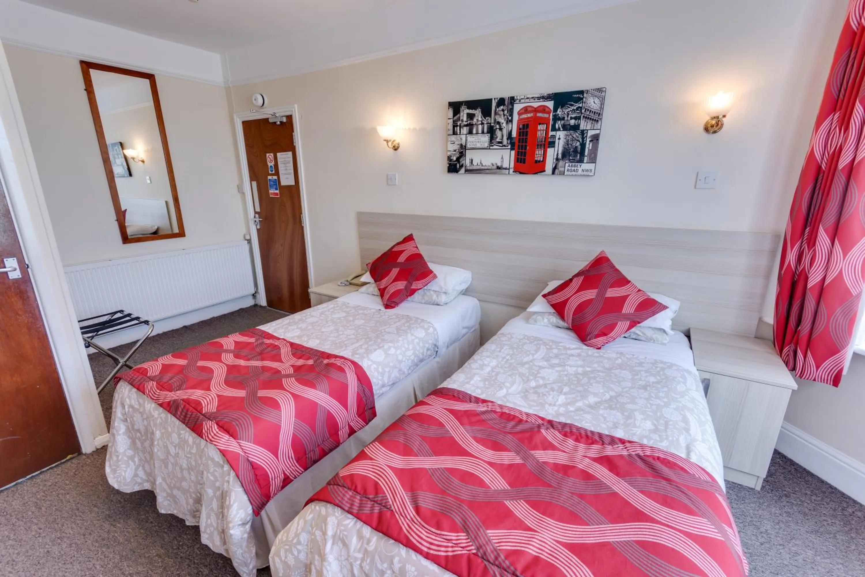 Bedroom, Bed in The Sportsview Guest House