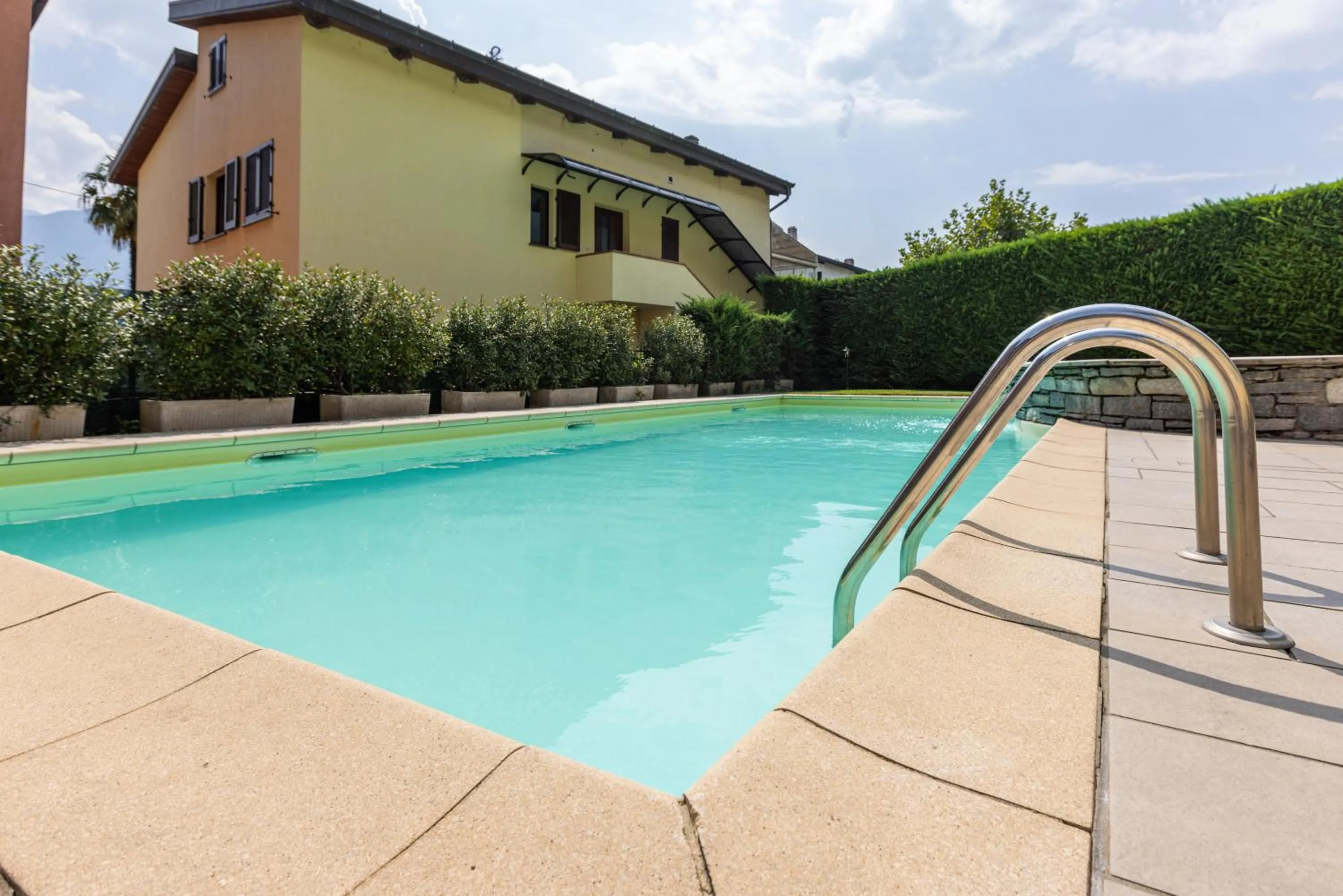 Swimming pool in Spluga "Relax & Apartaments" by Alfio Colombo