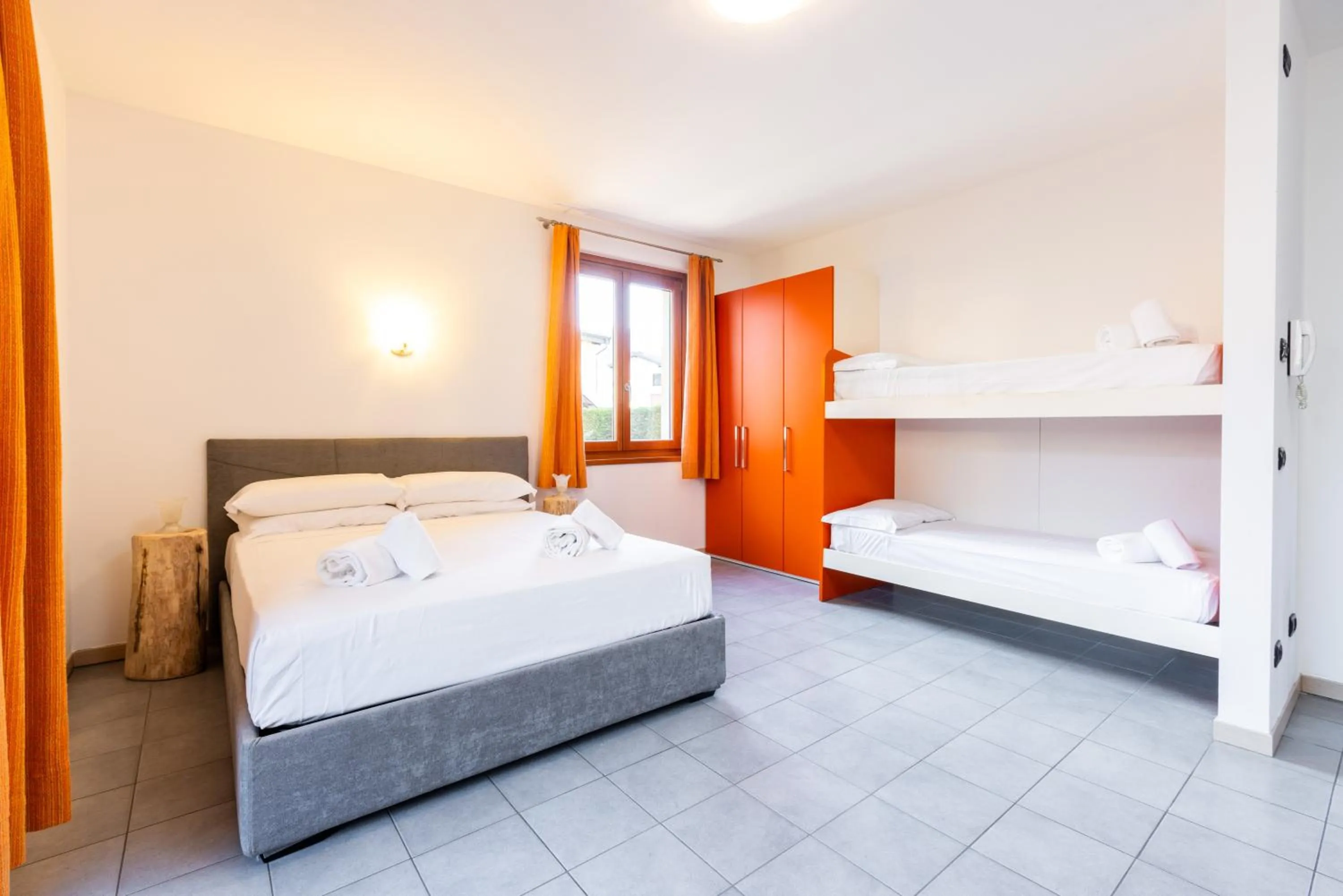 Photo of the whole room, Bed in Spluga "Relax & Apartaments" by Alfio Colombo