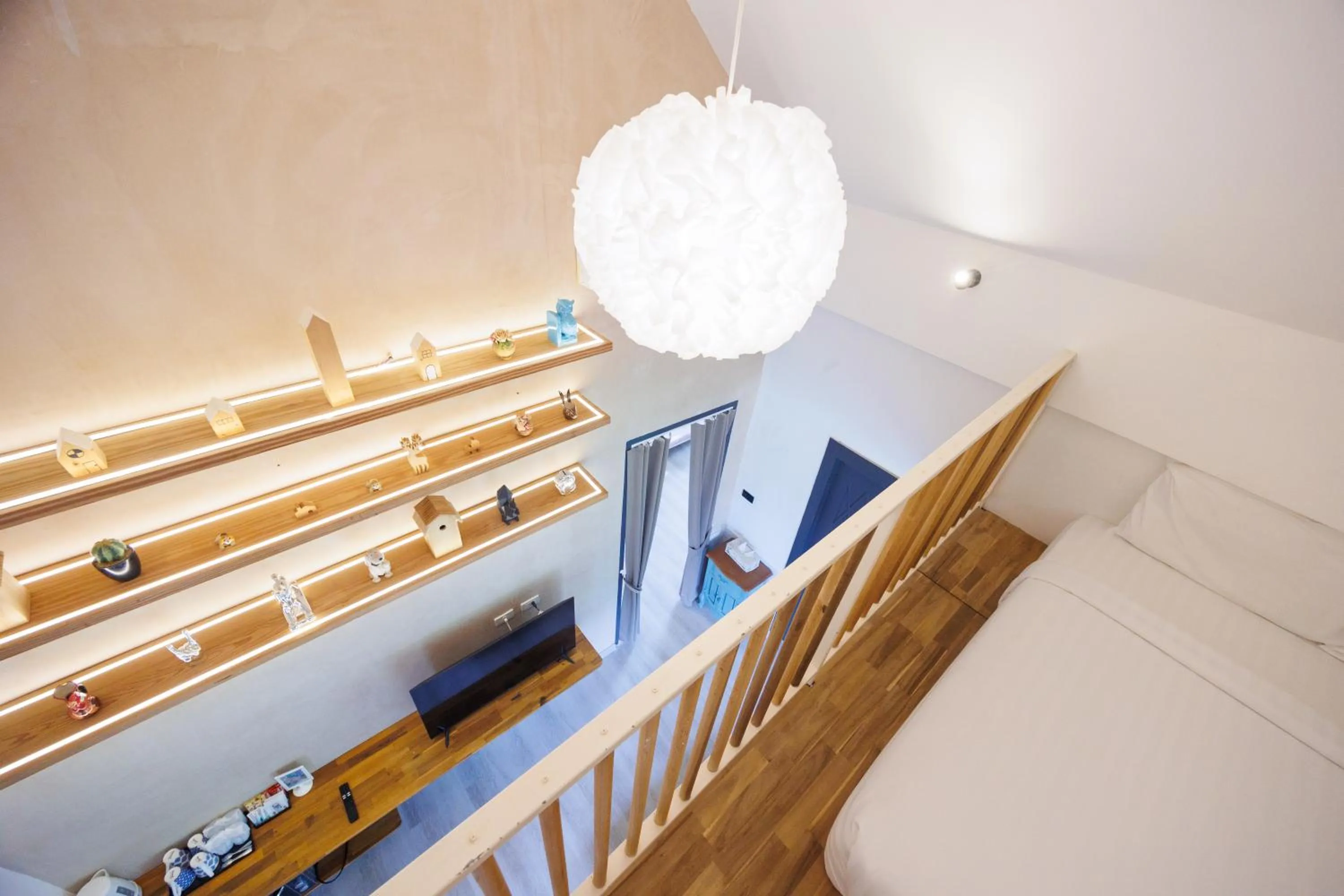 Property building, Bed in Perennial Resort