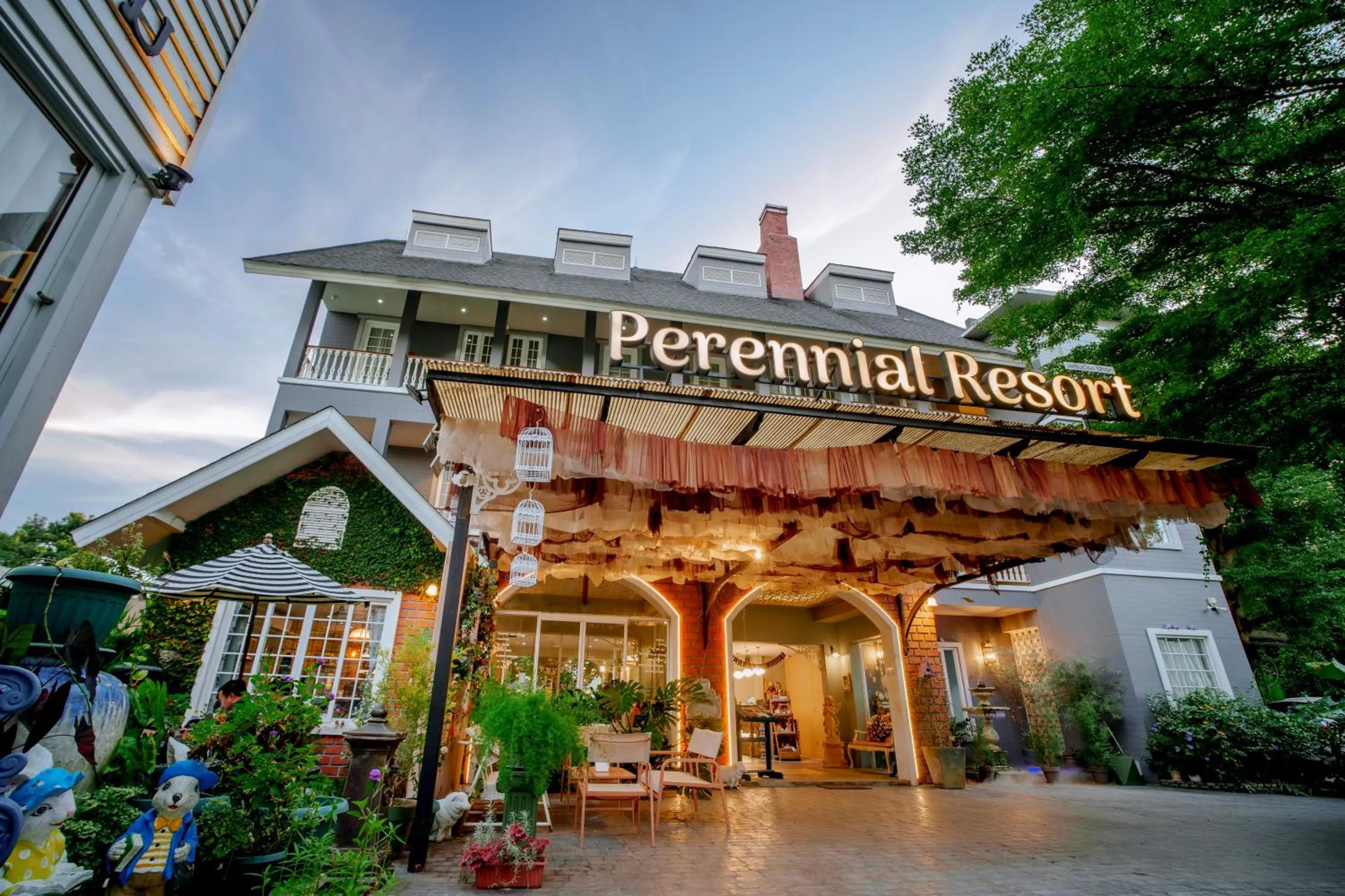 Property building in Perennial Resort