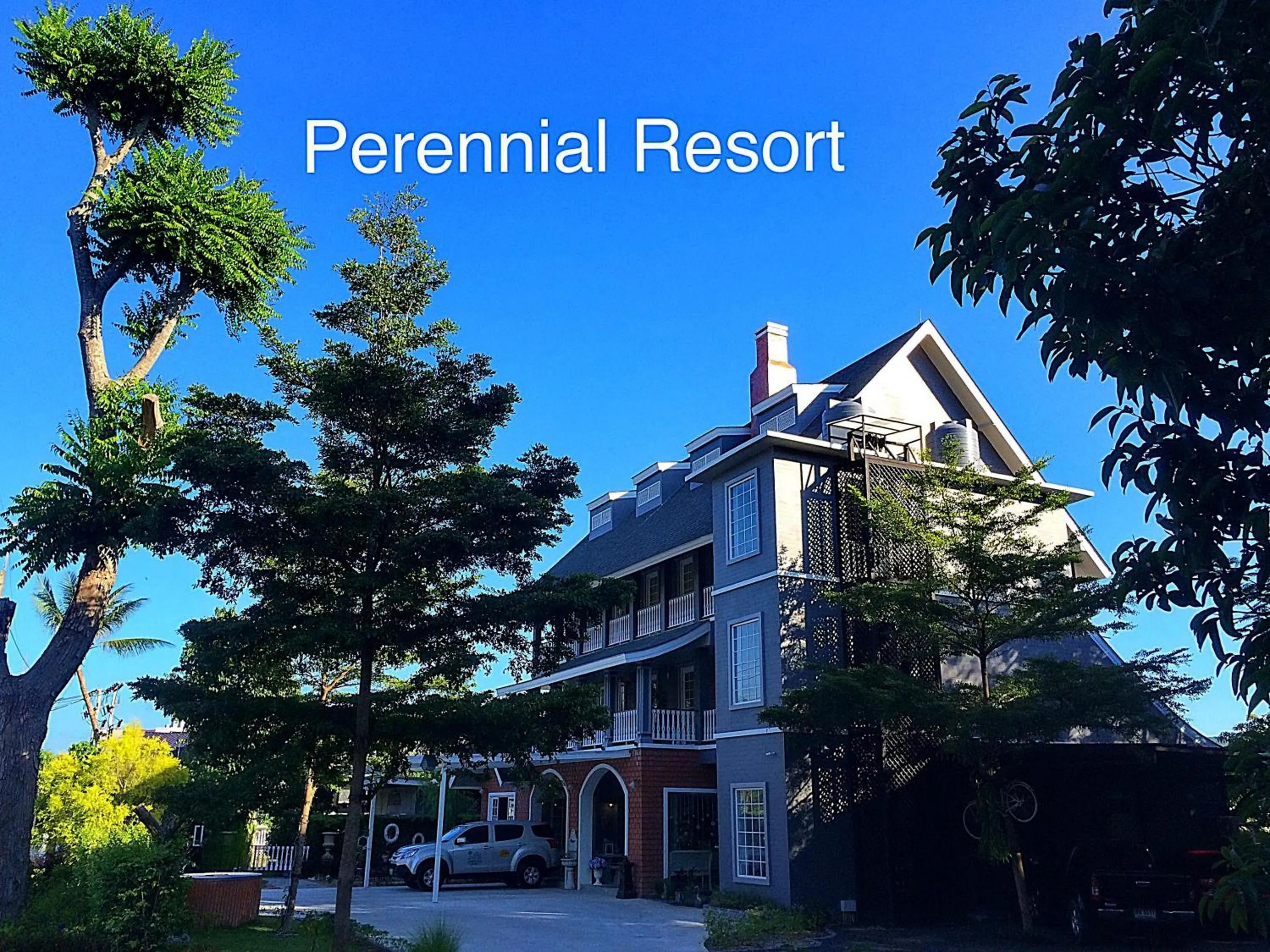 Facade/entrance in Perennial Resort