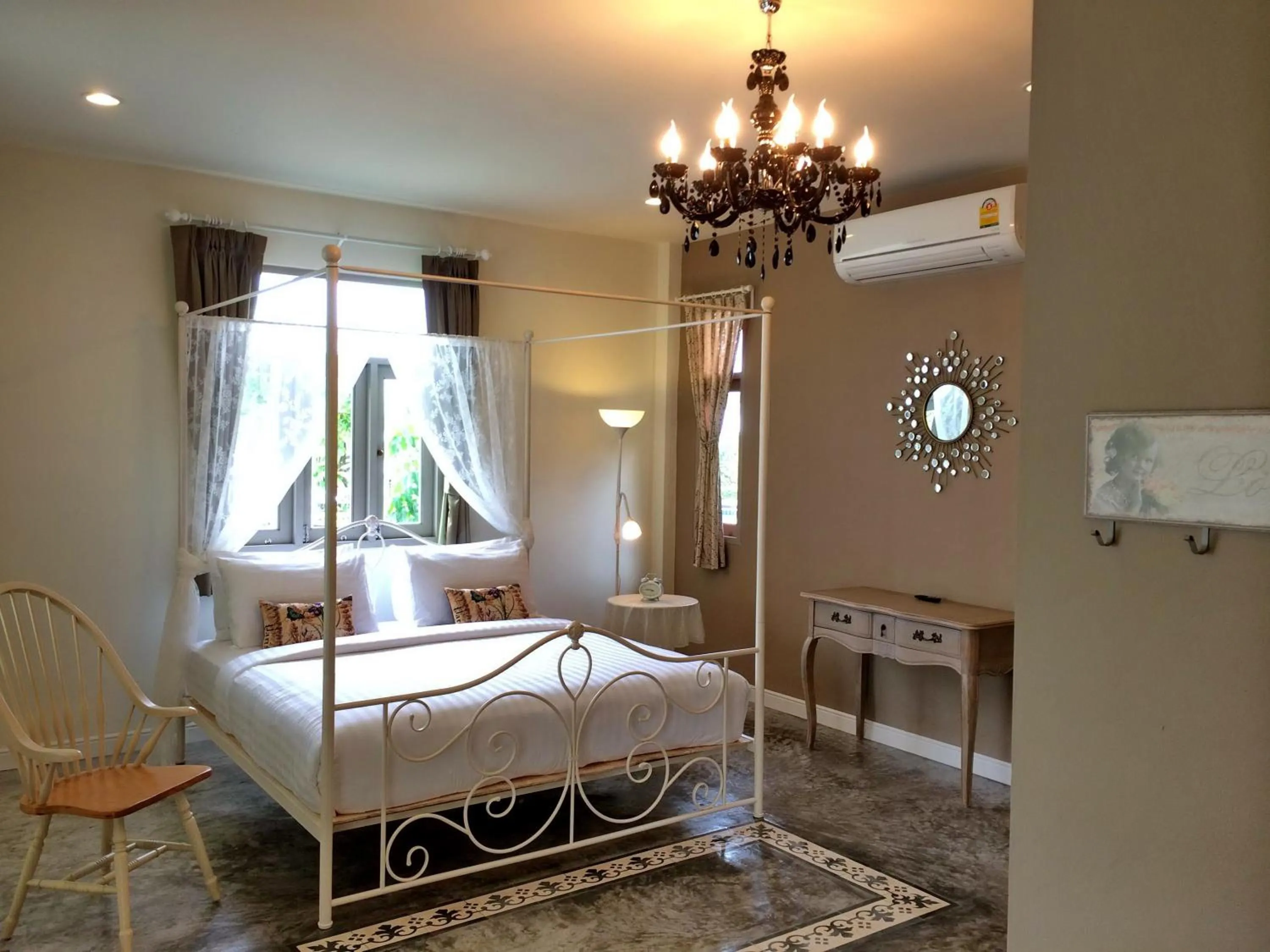 Bedroom, Bed in Perennial Resort