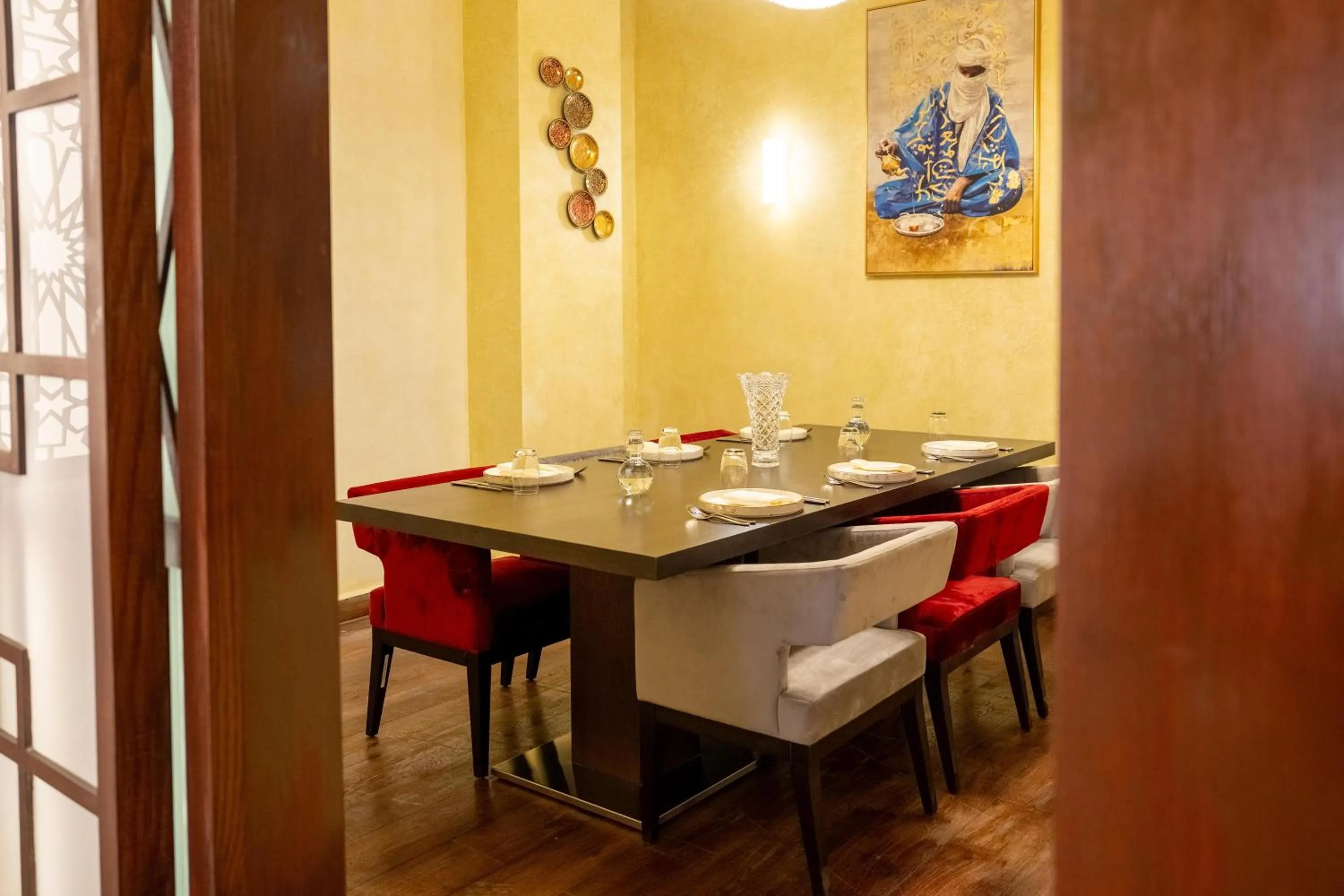 Restaurant/places to eat in Radisson Hotel Muscat Panorama