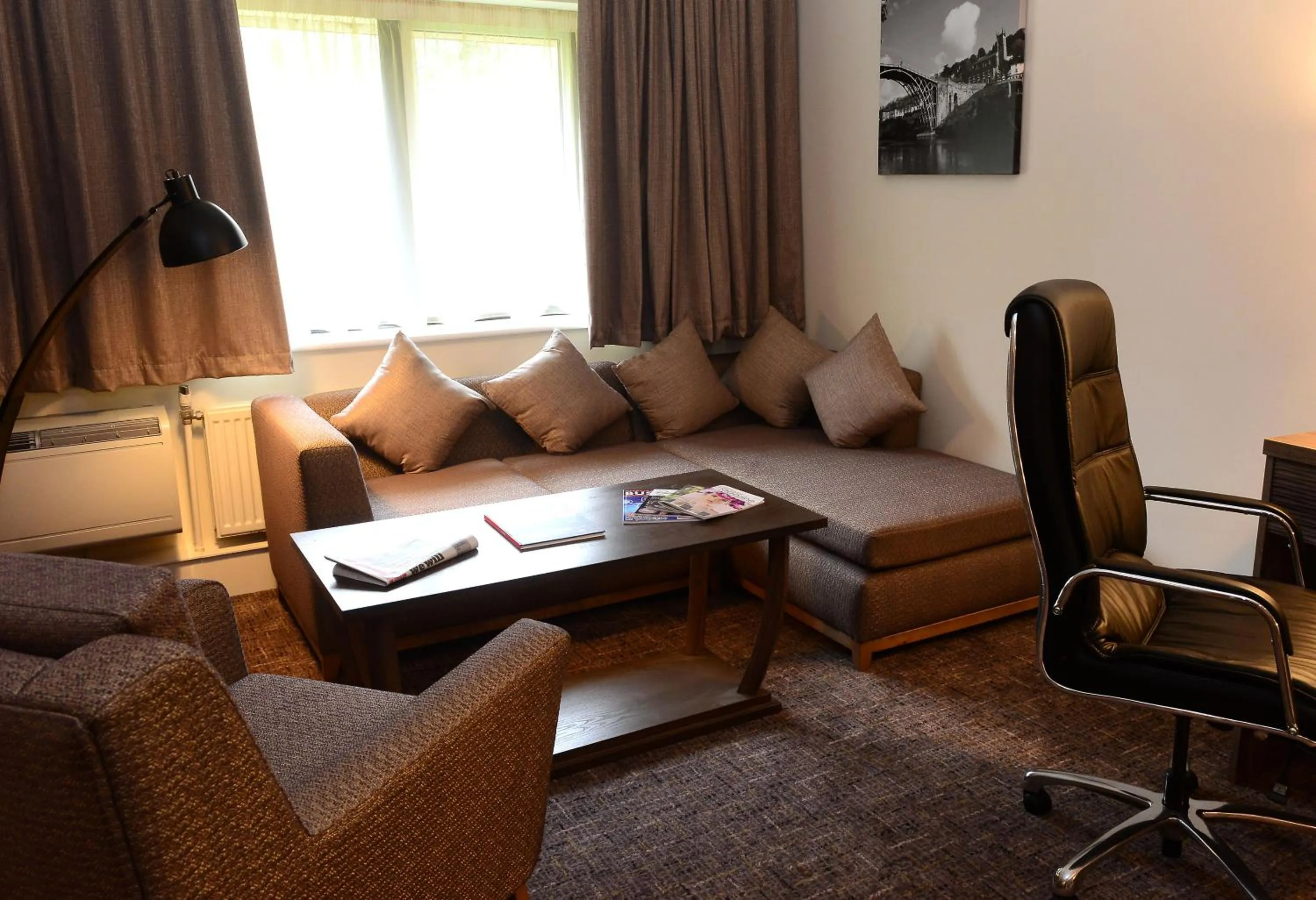 Photo of the whole room in Holiday Inn Telford Ironbridge by IHG