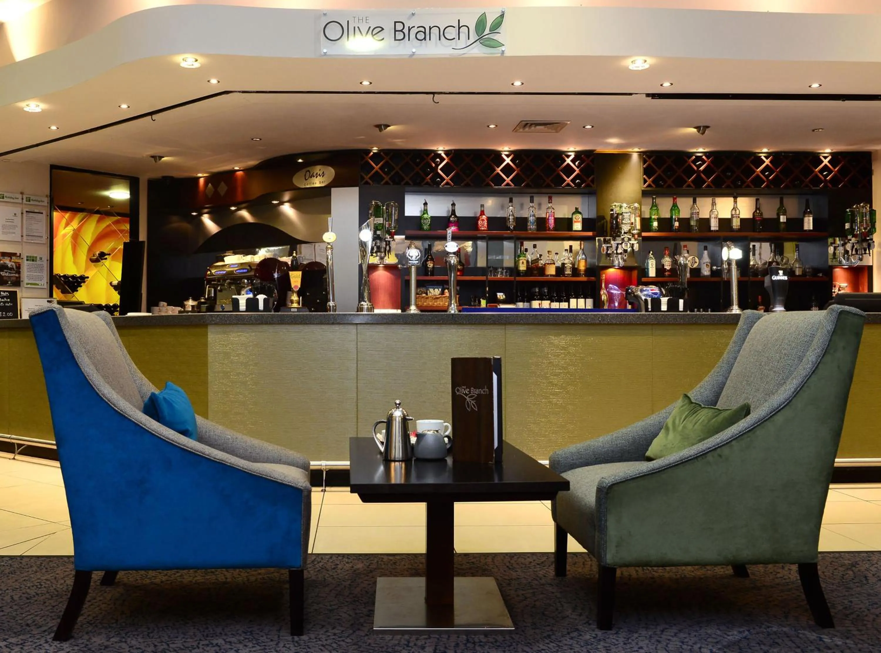 Lounge or bar in Holiday Inn Telford Ironbridge by IHG