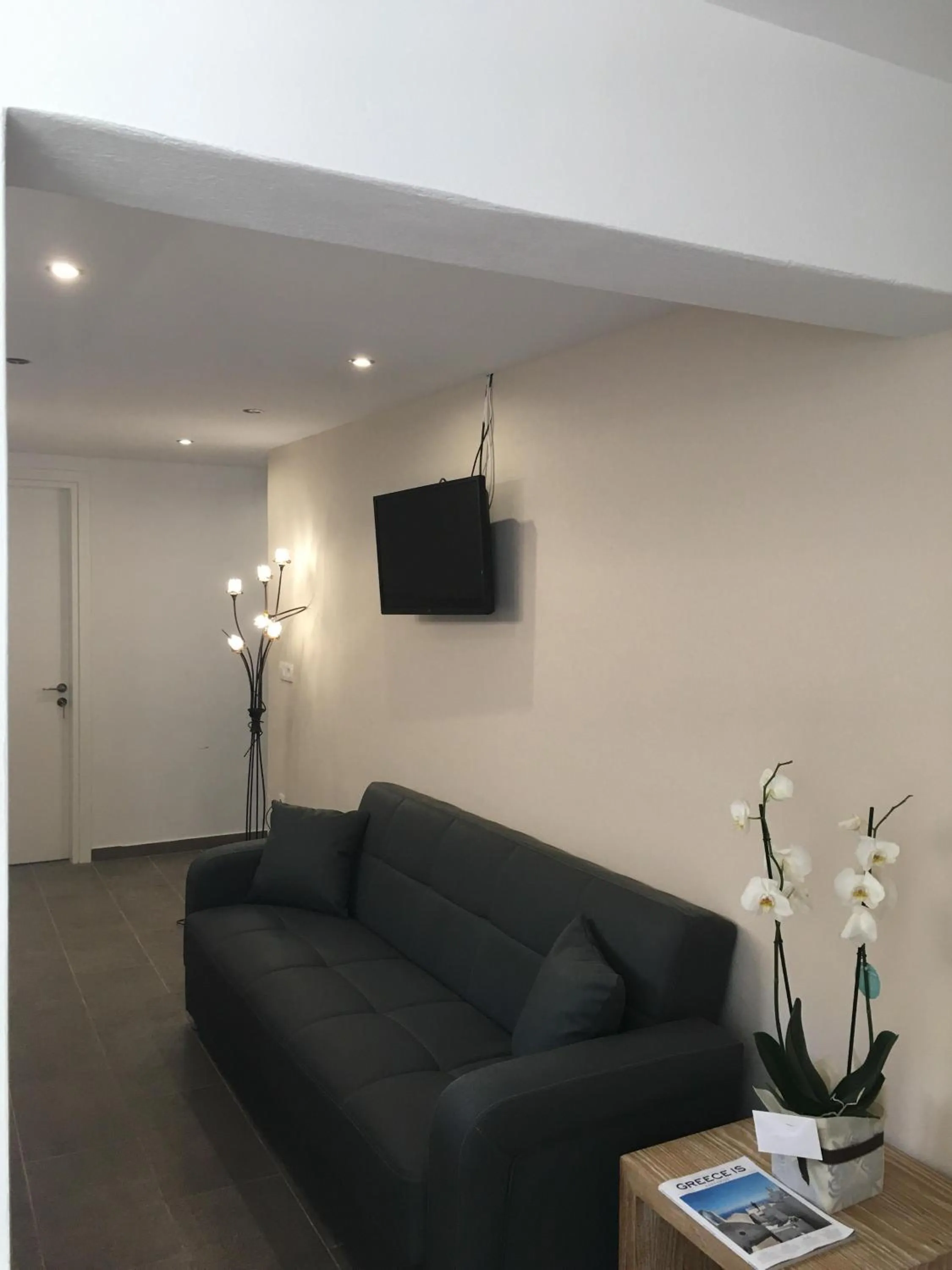 Lobby or reception in Tristhenia