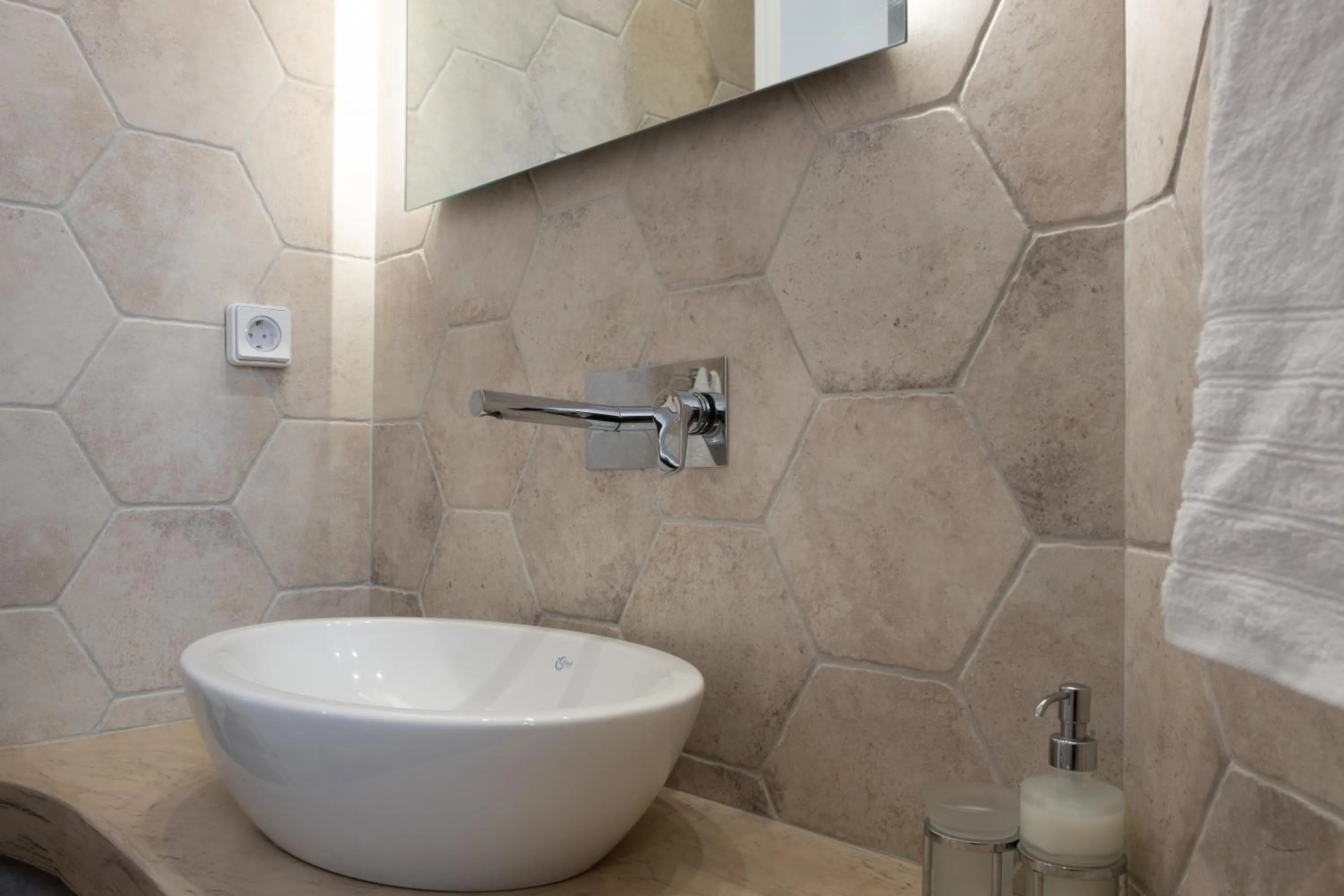 Bathroom in Tristhenia