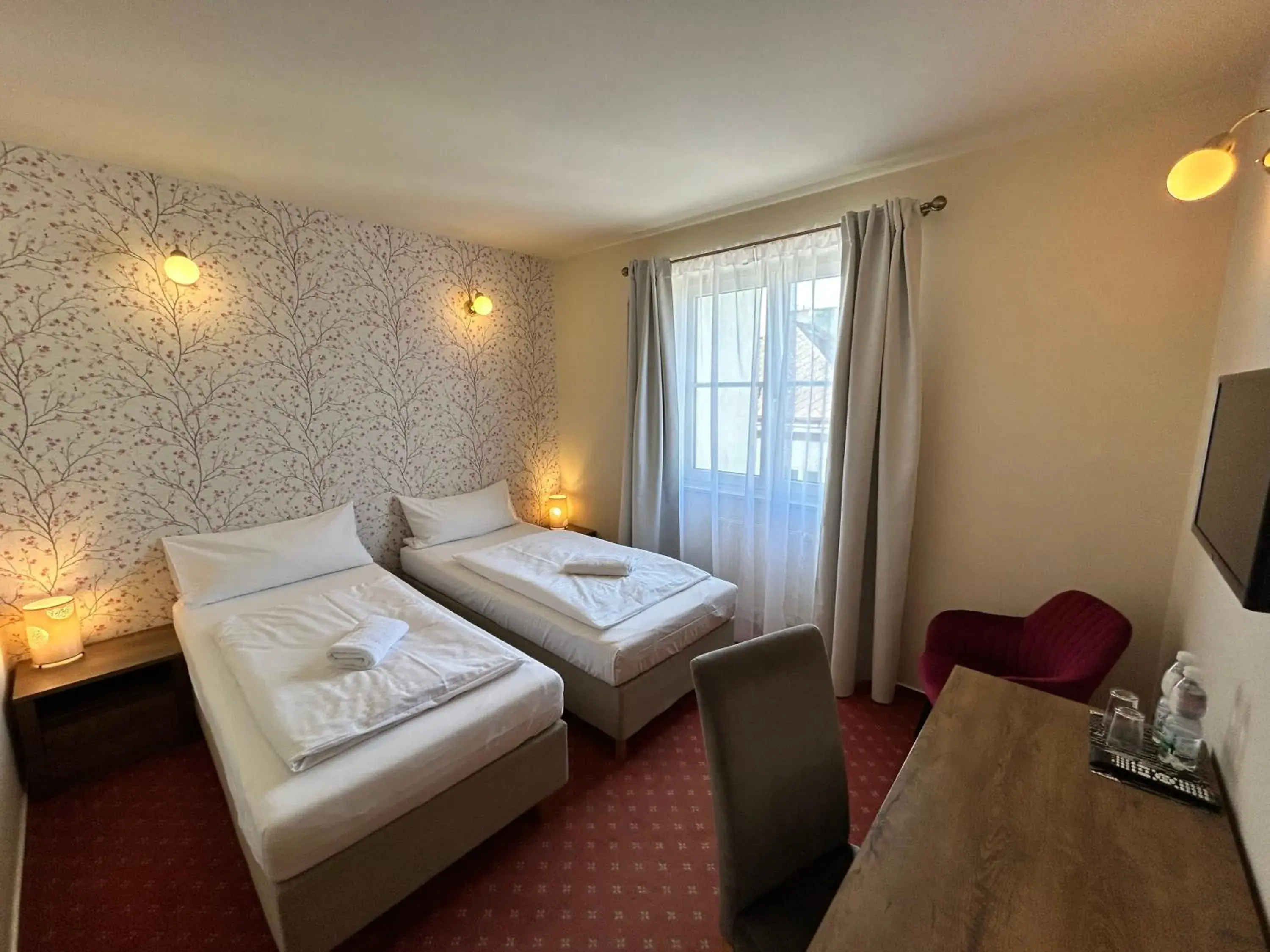 Deluxe Twin Room - single occupancy in Hotel Brixen Deluxe Twin Room - single occupancy in Hotel Brixen