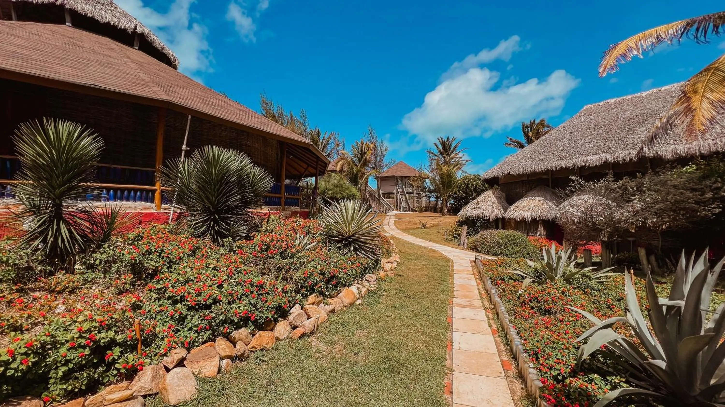 Property building in Ocas do Índio Hotel Spa