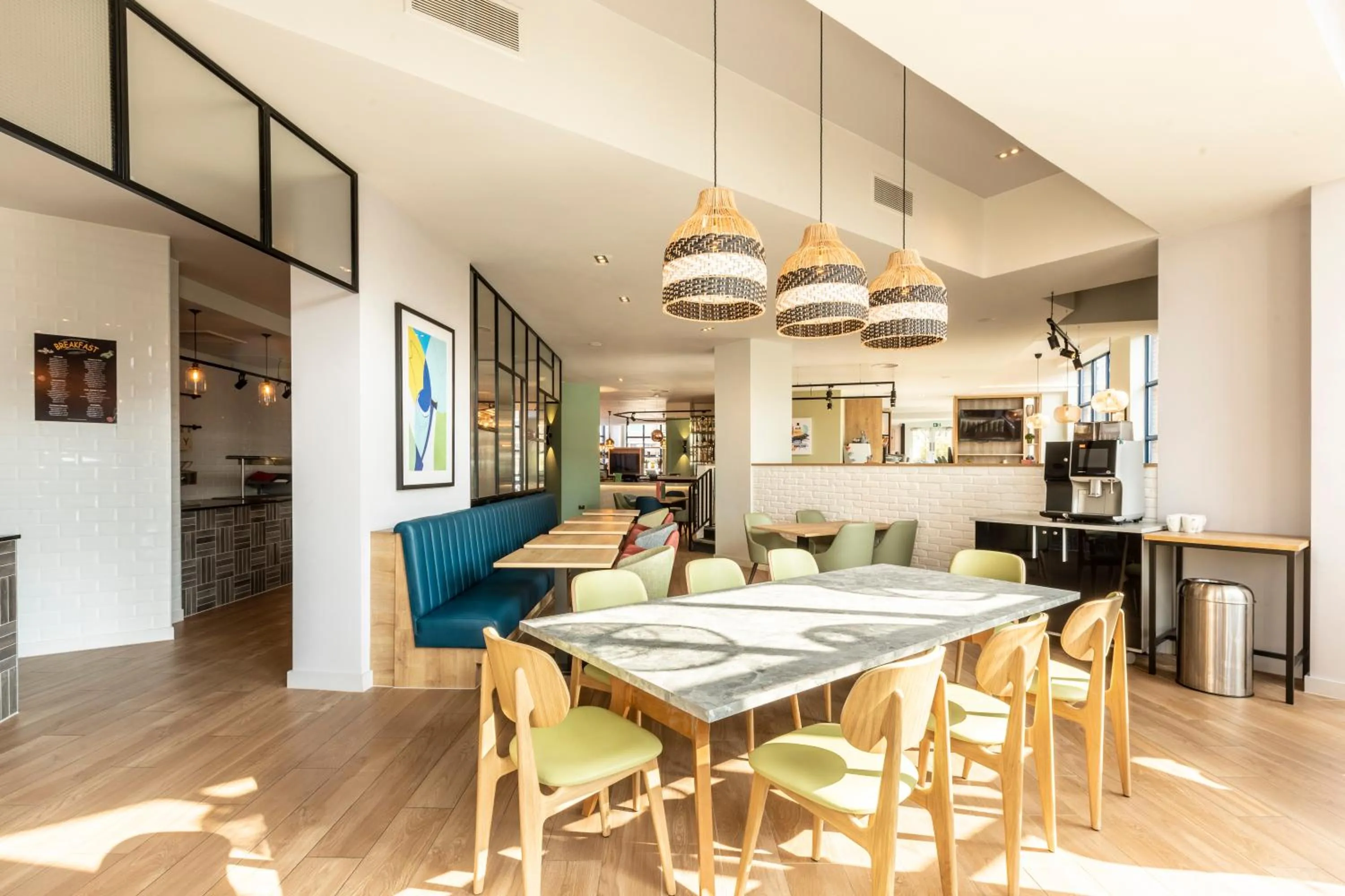 Restaurant/places to eat in Holiday Inn London Sutton by IHG