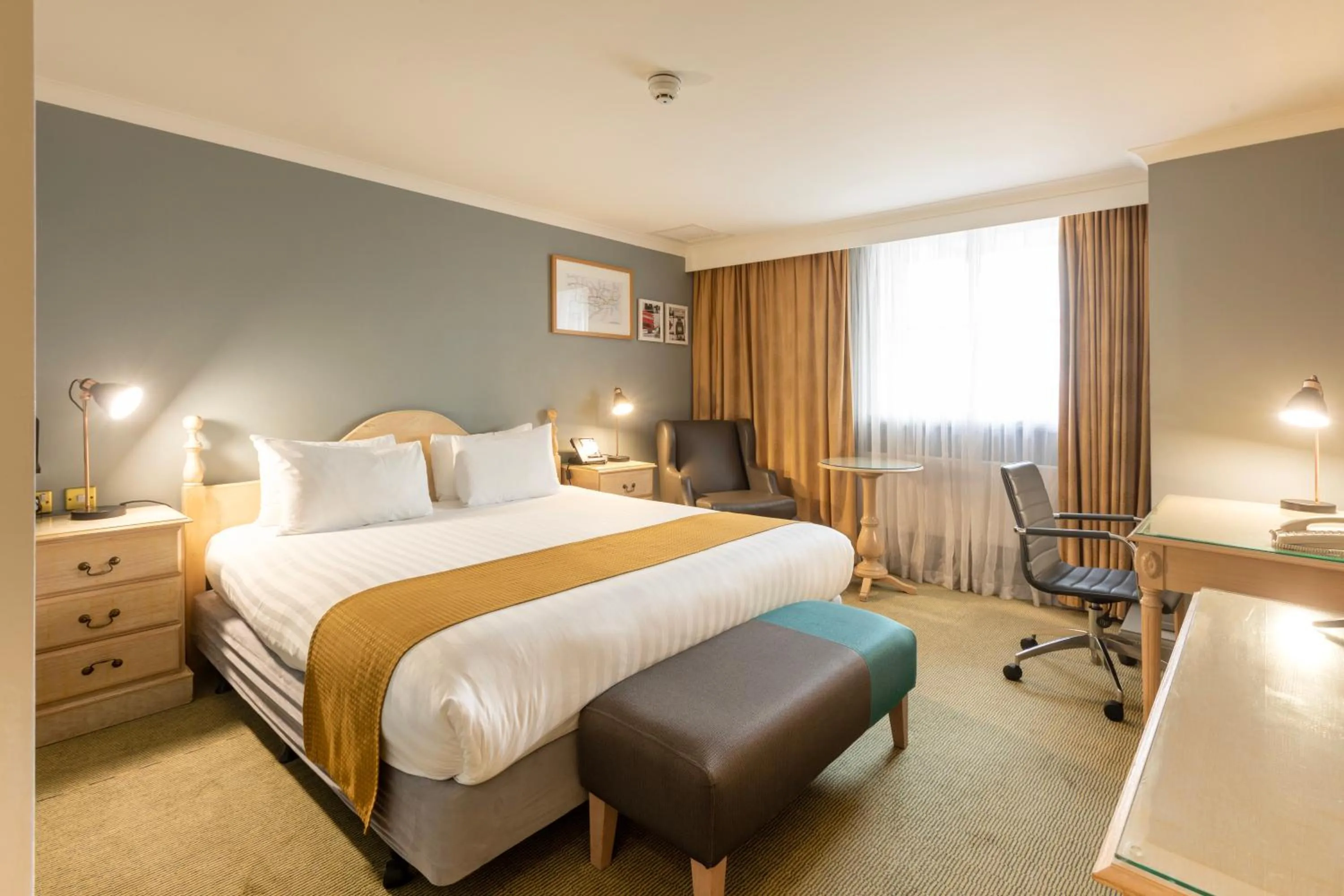 Bed in Holiday Inn London Sutton by IHG
