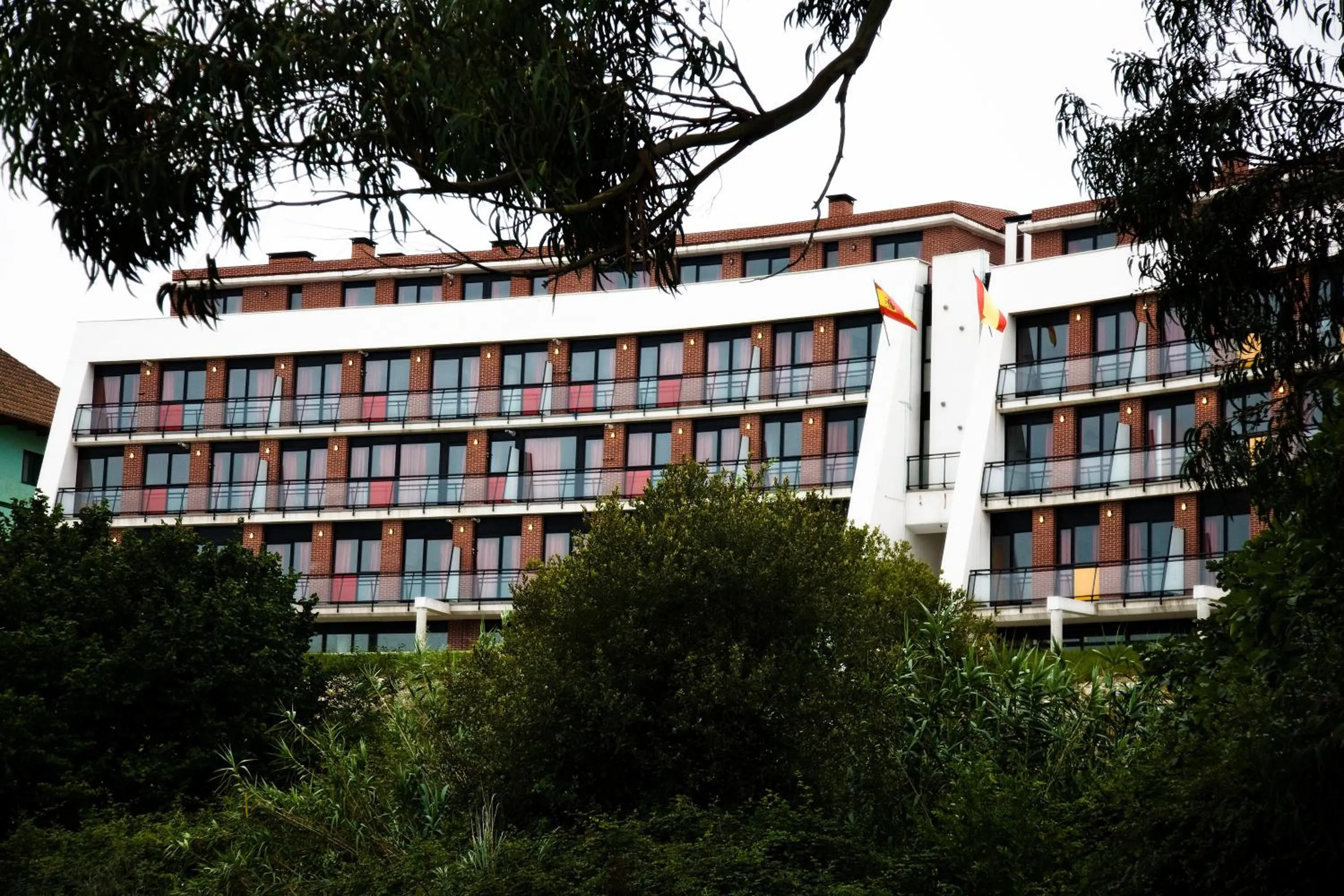 Facade/entrance in Apartamentos Bahía de Boó