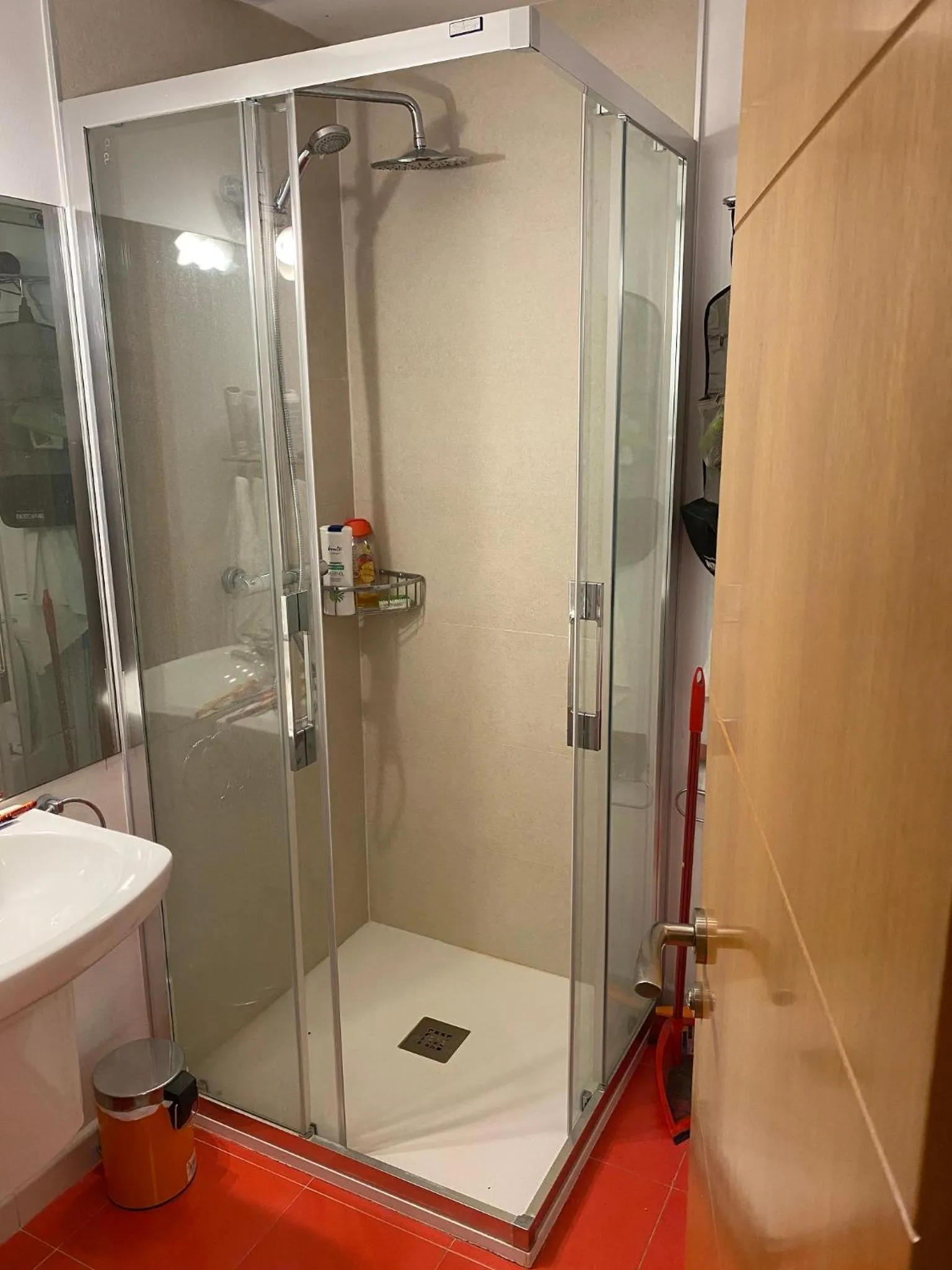 Bathroom in Apartamentos Bahía de Boó