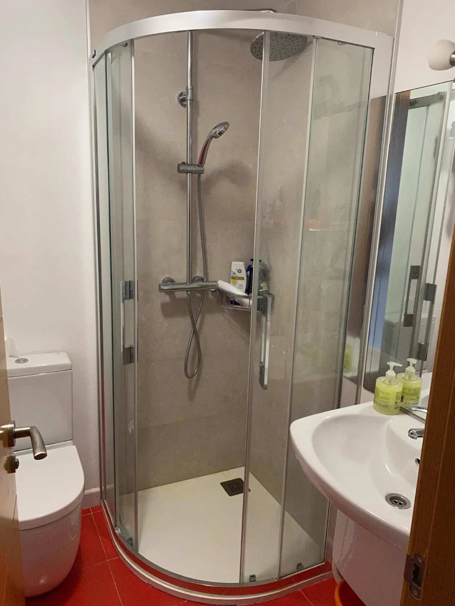 Bathroom in Apartamentos Bahía de Boó