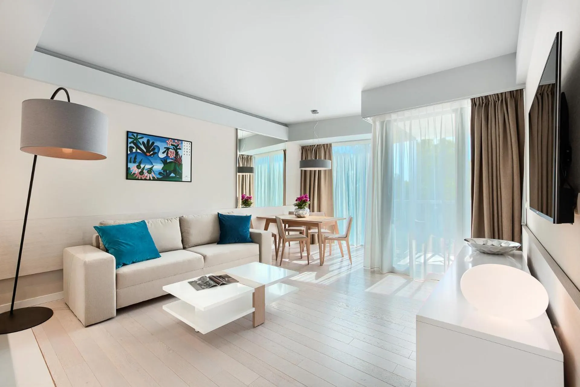 Communal lounge/ TV room in Dune Resort Mielno - B