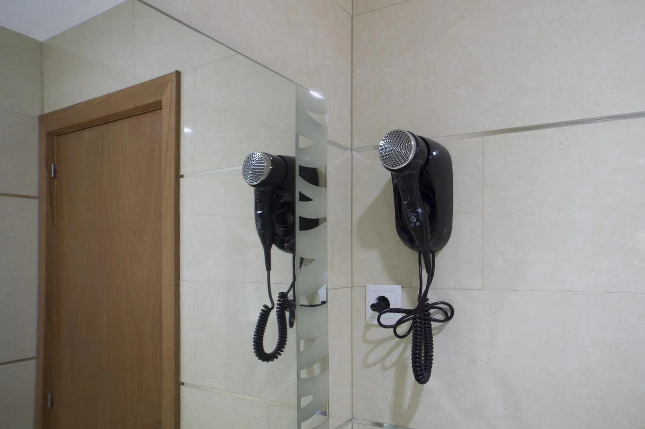 Bathroom in Hostal Drassanes